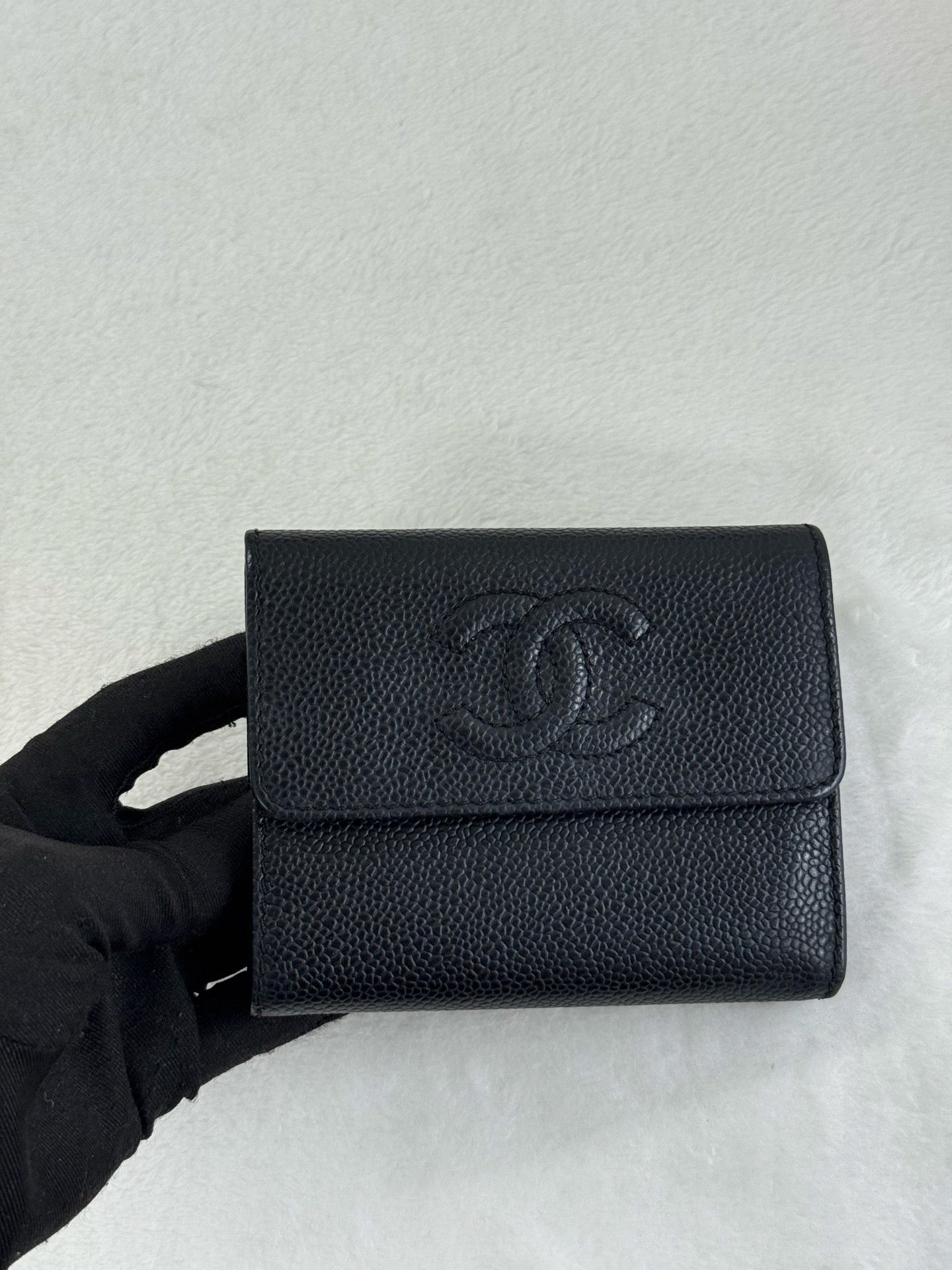 CHANEL Cavier Wallet