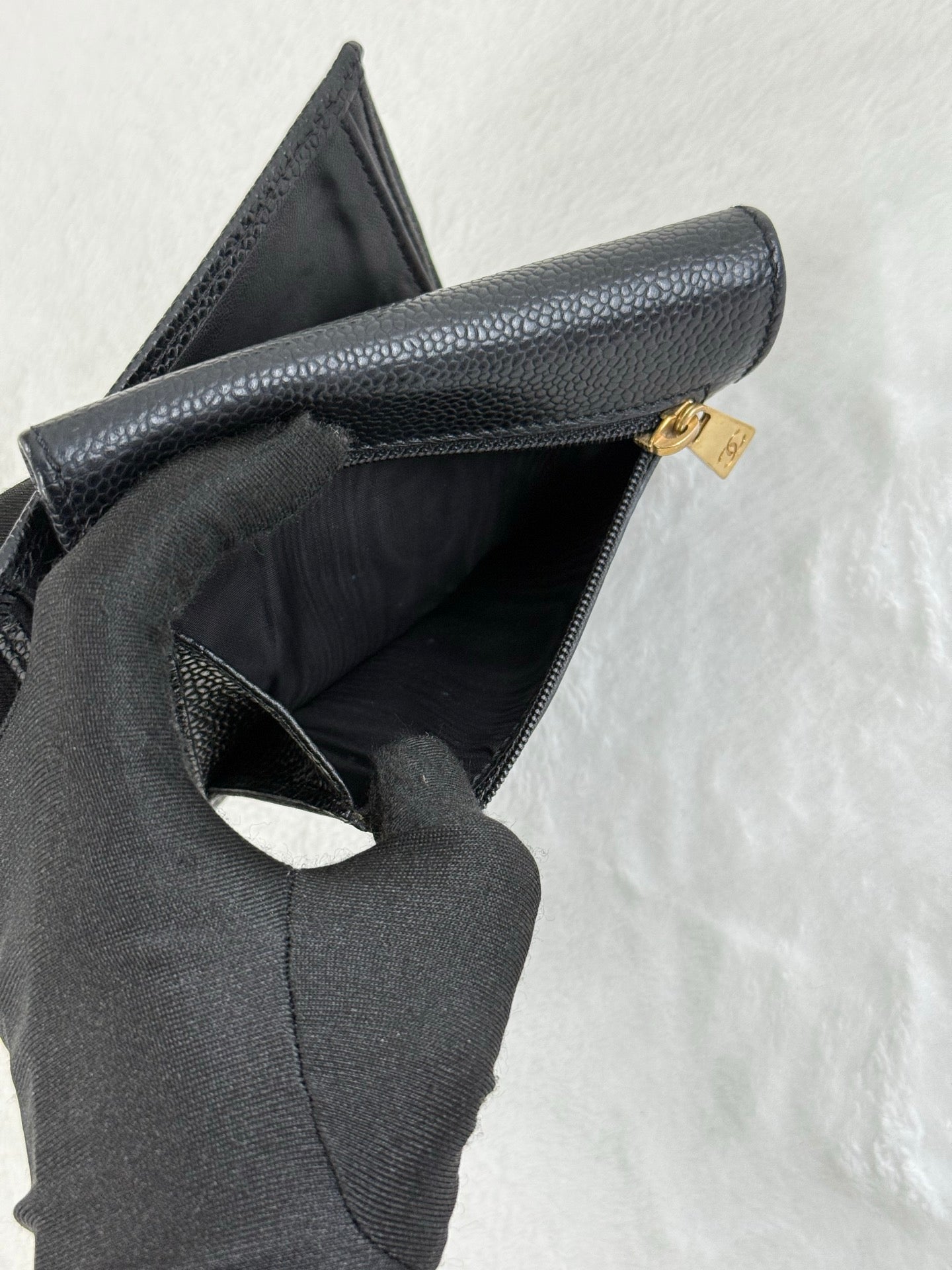 CHANEL Cavier Wallet