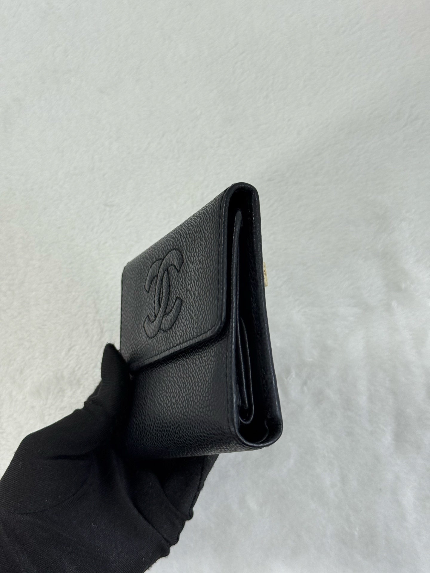CHANEL Cavier Wallet