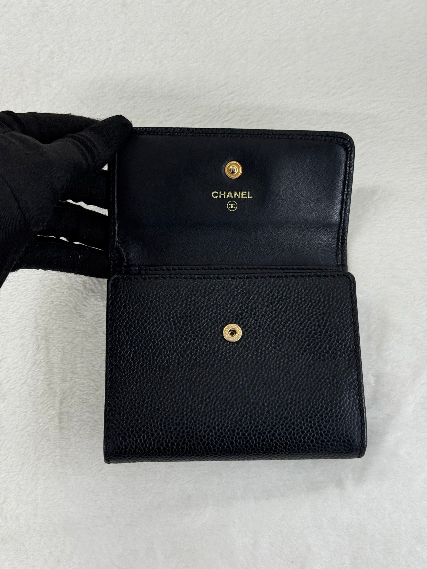 CHANEL Cavier Wallet