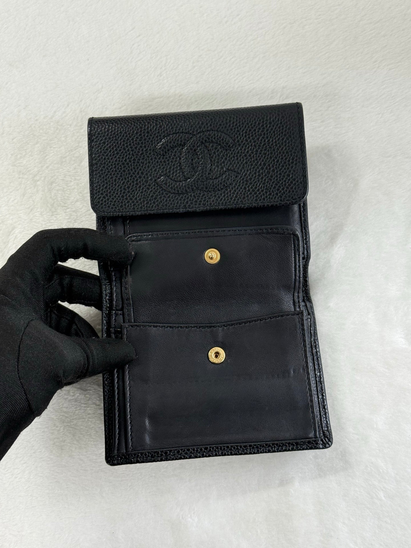 CHANEL Cavier Wallet