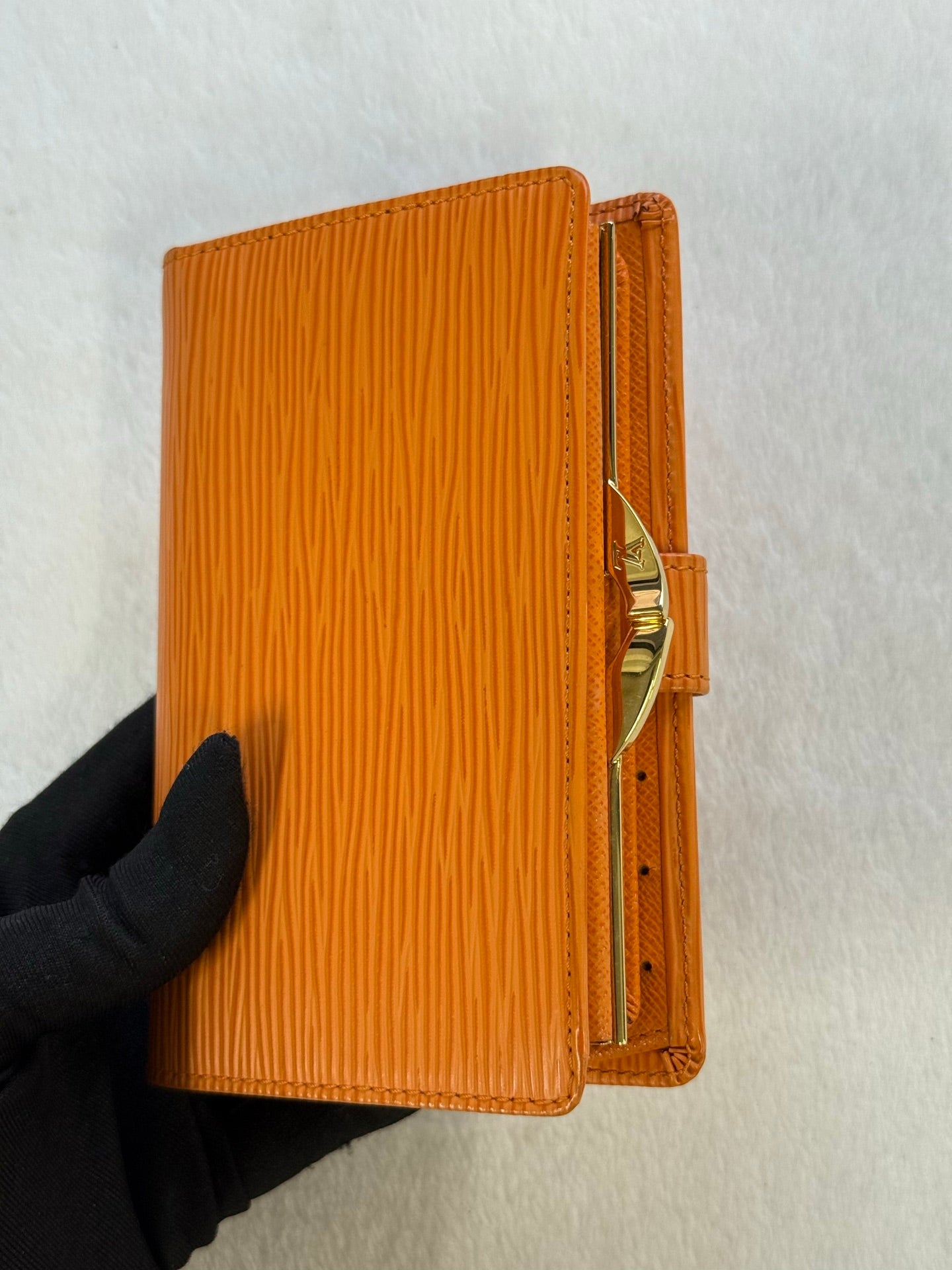 LOUIS VUITTON Epi Wallet