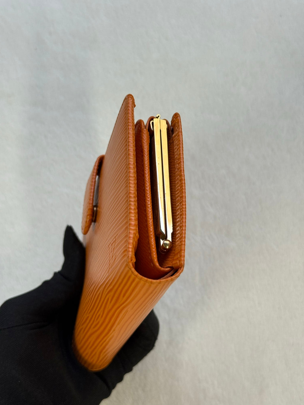LOUIS VUITTON Epi Wallet