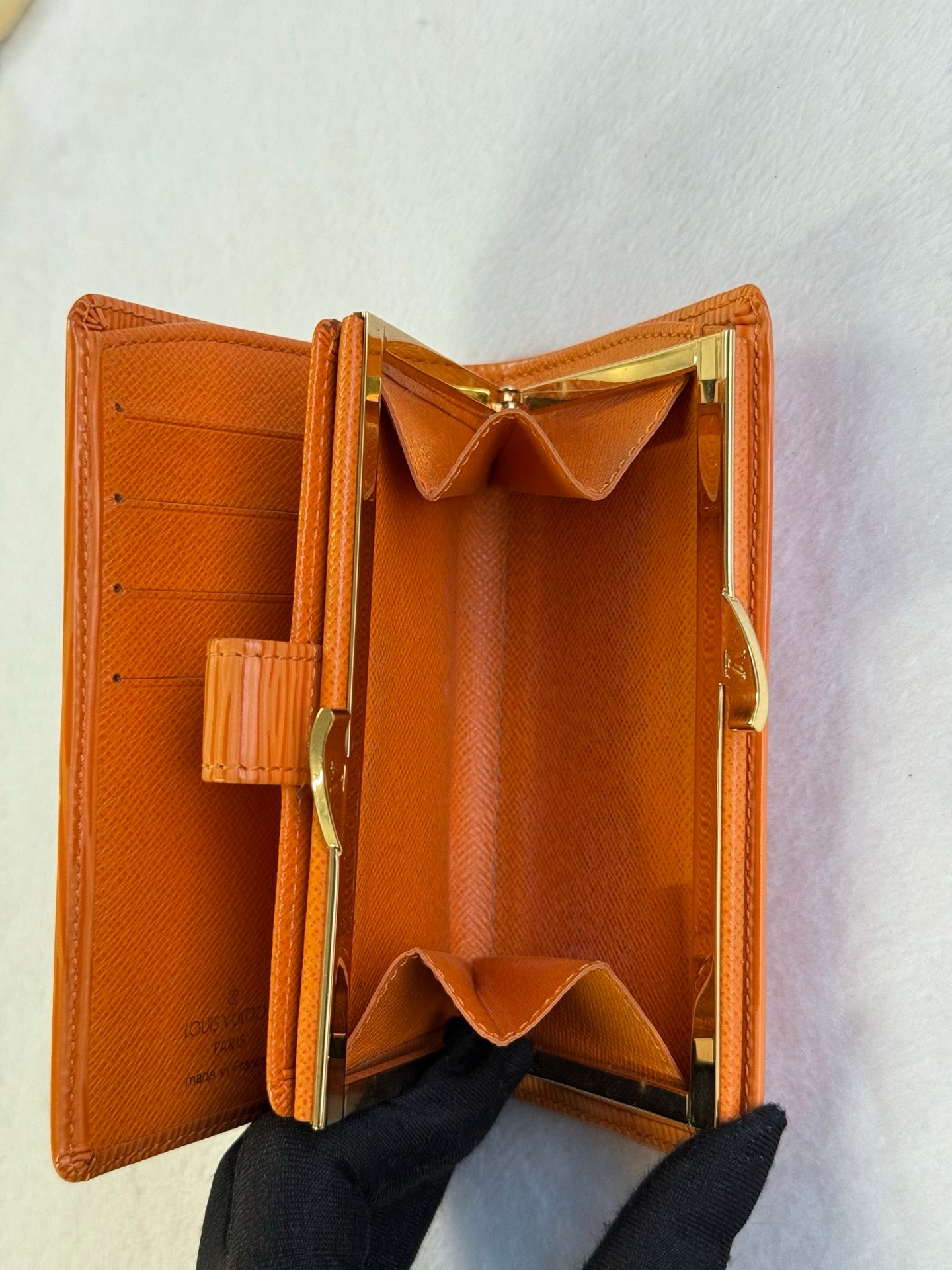 LOUIS VUITTON Epi Wallet