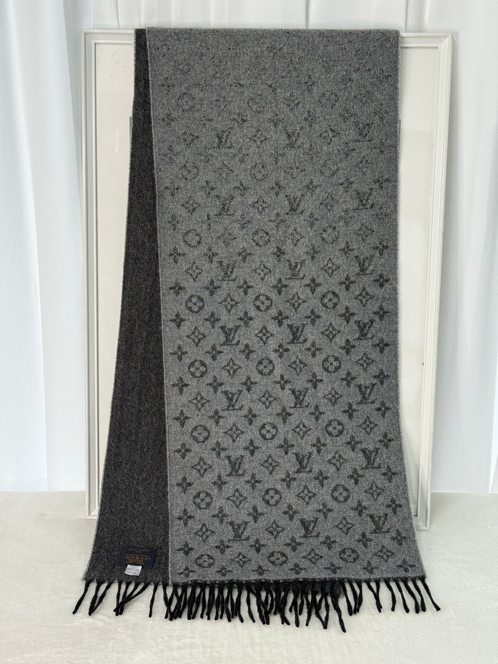 LOUIS VUITTON Monogram Scarf