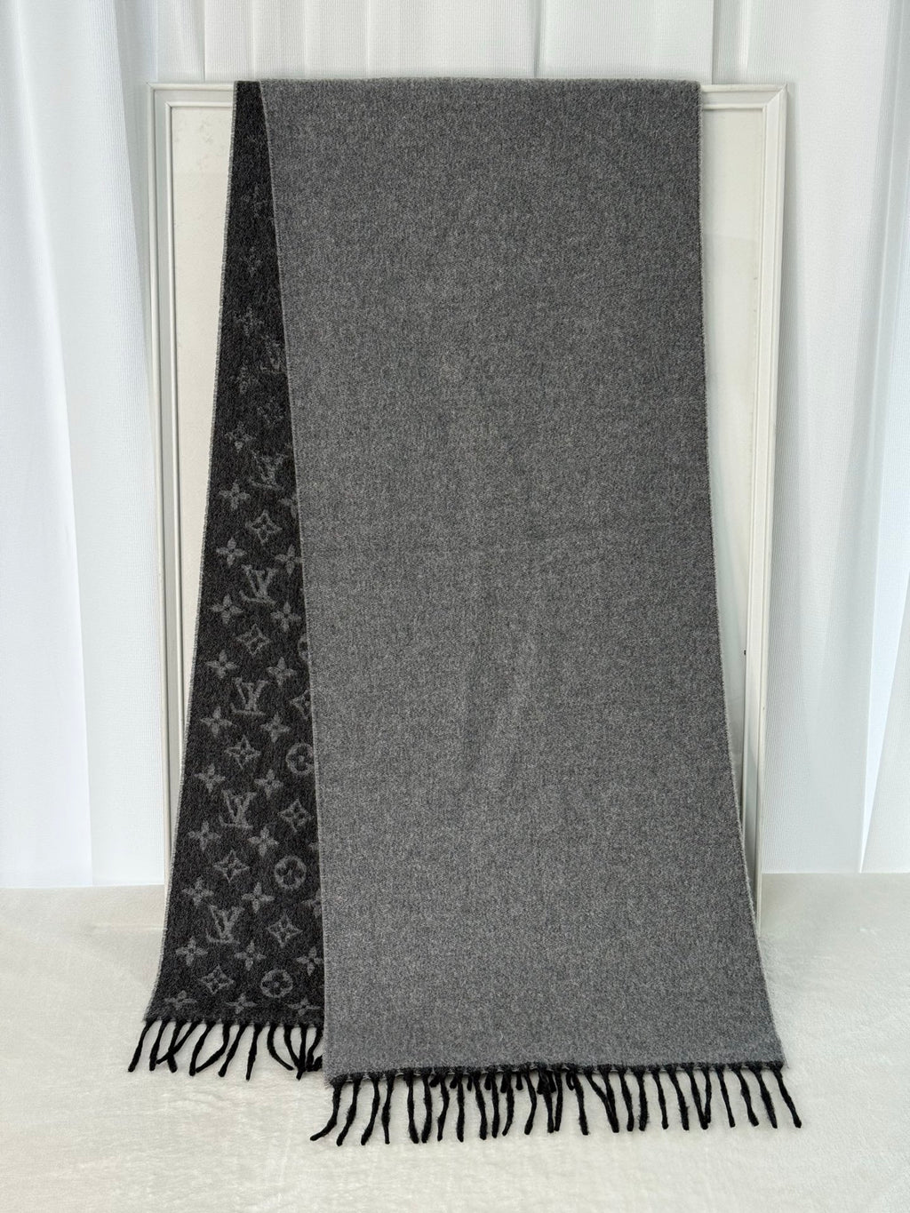 LOUIS VUITTON Monogram Scarf
