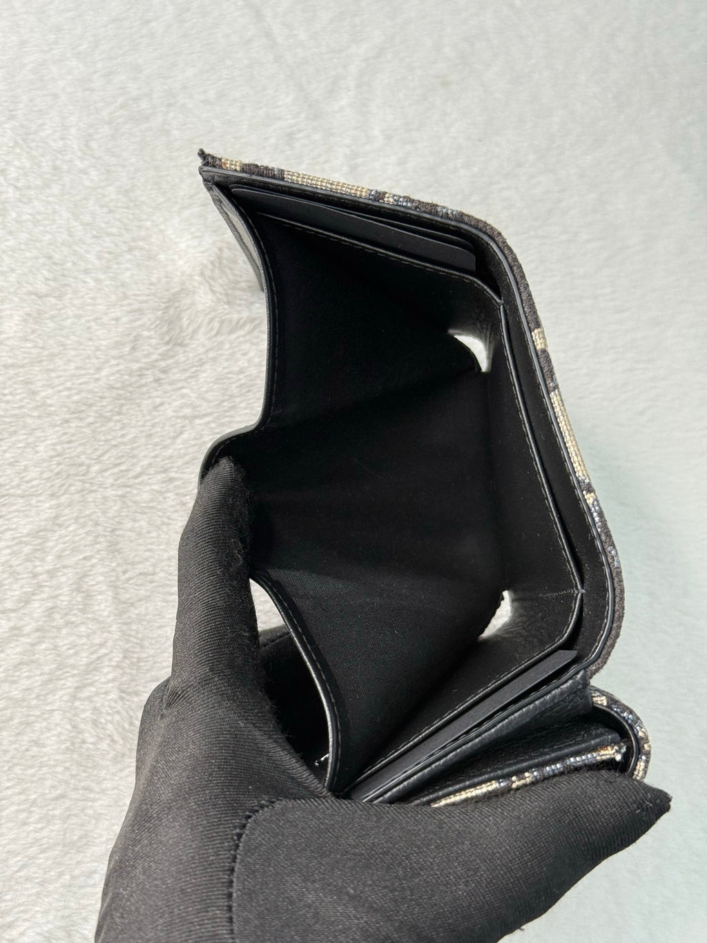 CHRISTIAN DIOR D Oblique Trifold Wallet