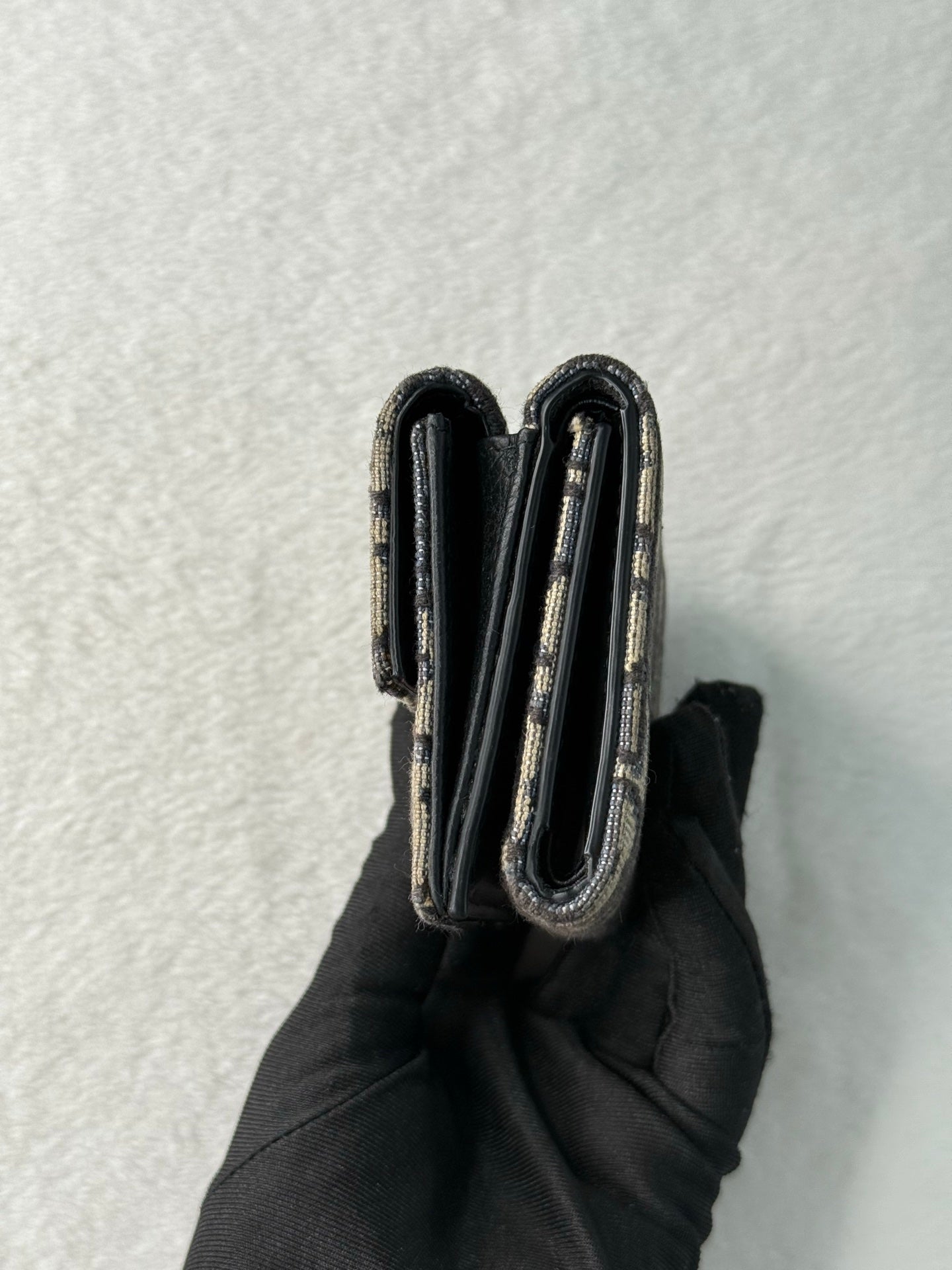 CHRISTIAN DIOR D Oblique Trifold Wallet