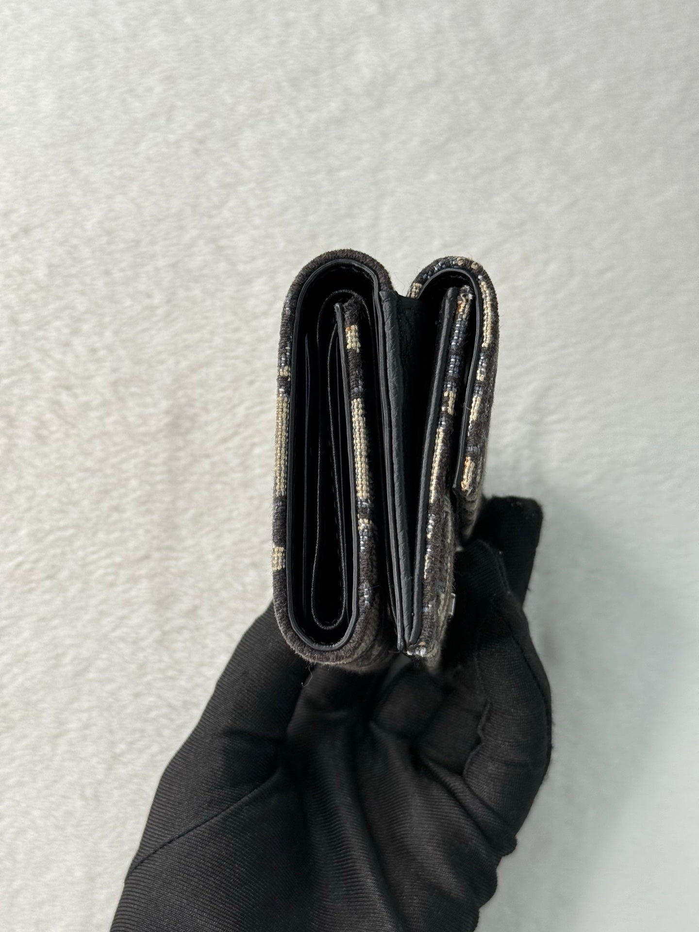 CHRISTIAN DIOR D Oblique Trifold Wallet