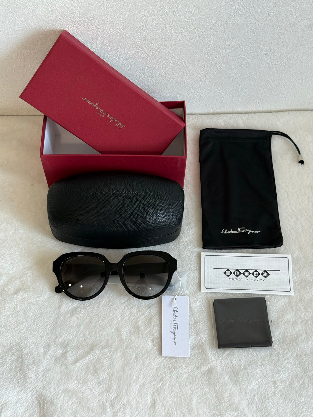 FERRAGAMO Sunglasses