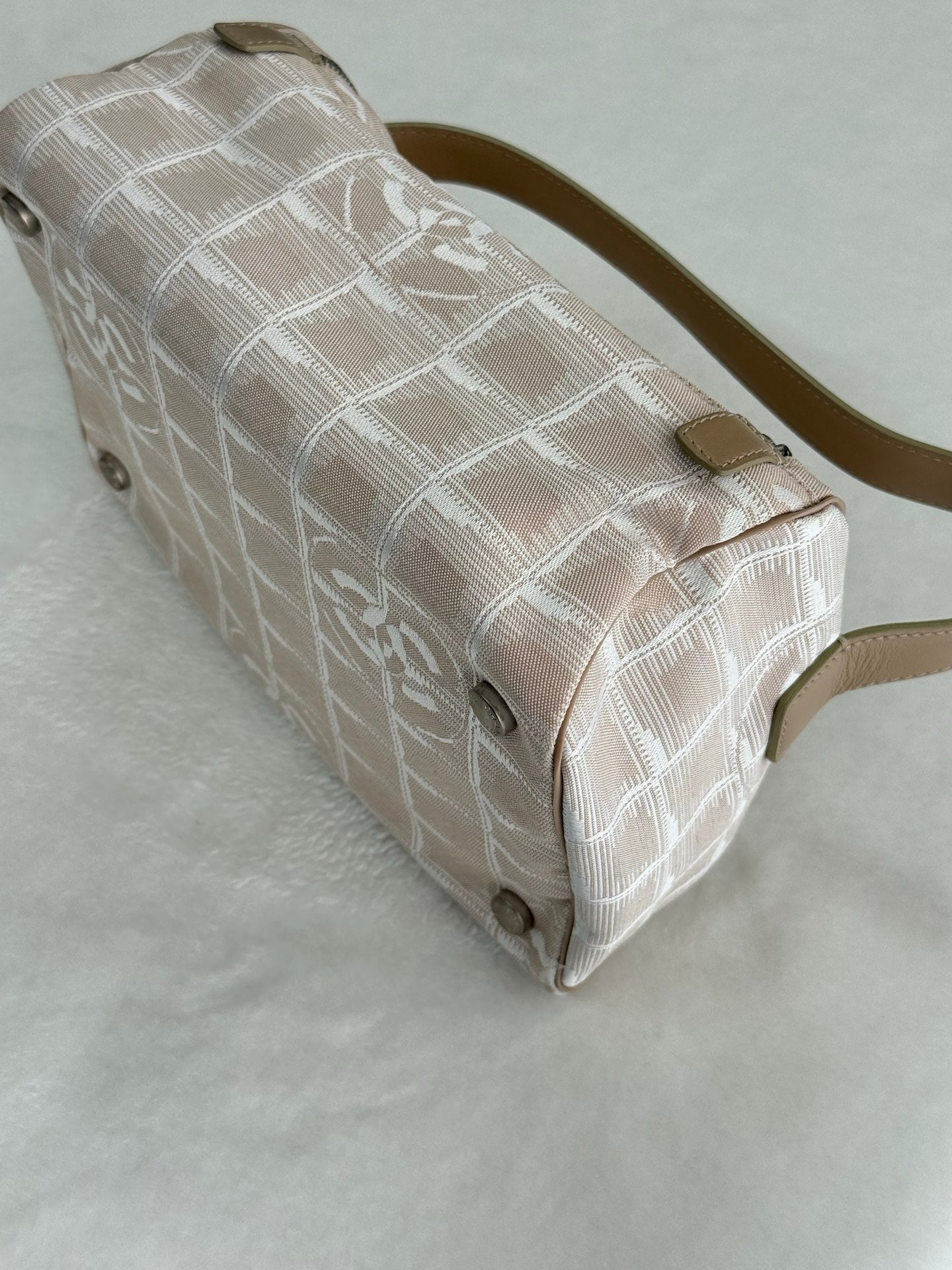 CHANEL Travel Line Sythetique Beige