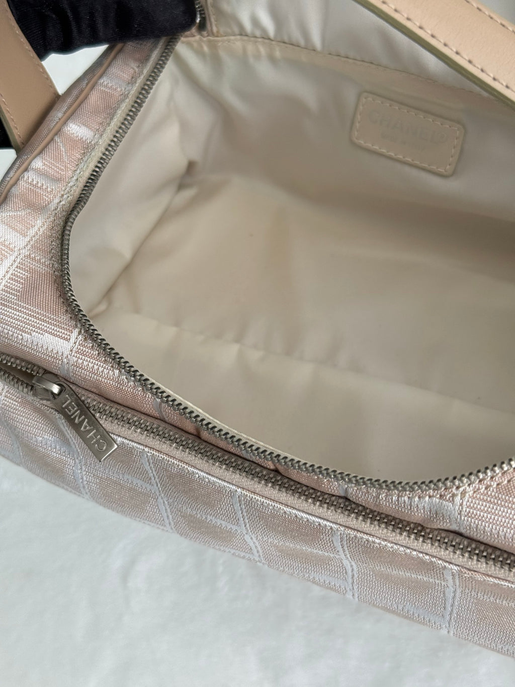 CHANEL Travel Line Sythetique Beige