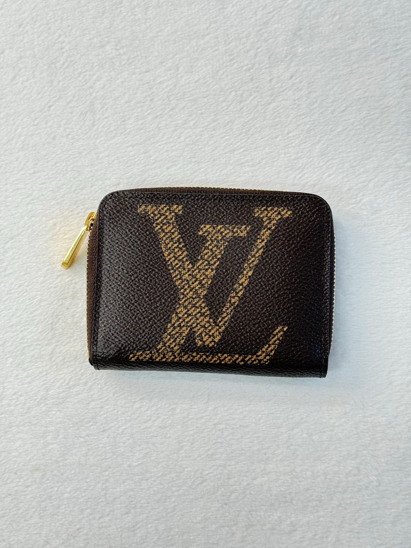 LOUIS VUITTON ZIPPY Coin Purse