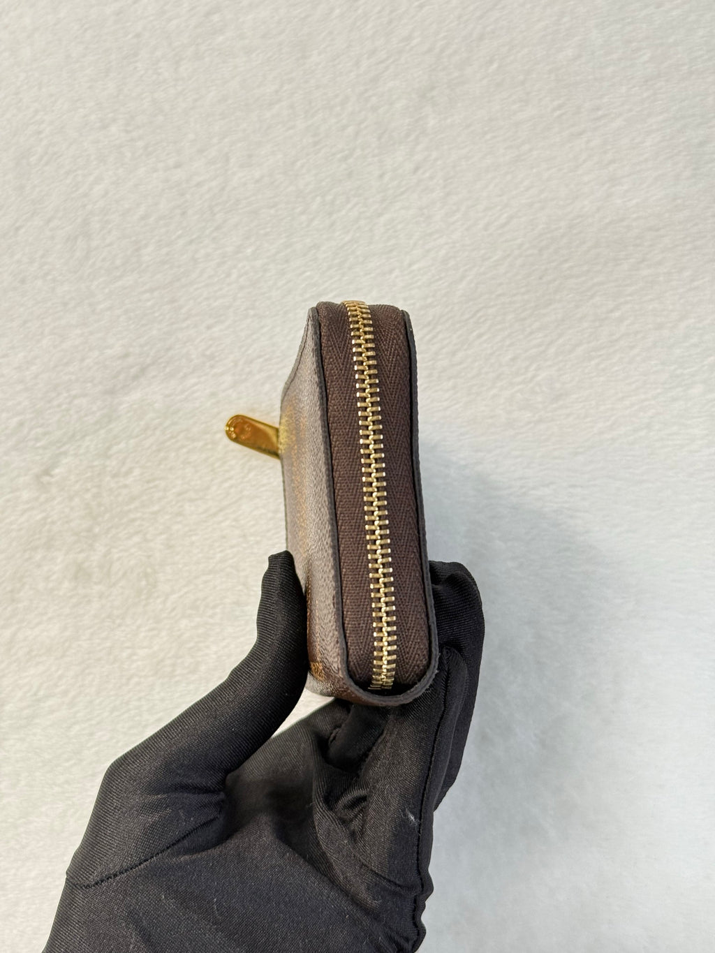LOUIS VUITTON ZIPPY Coin Purse