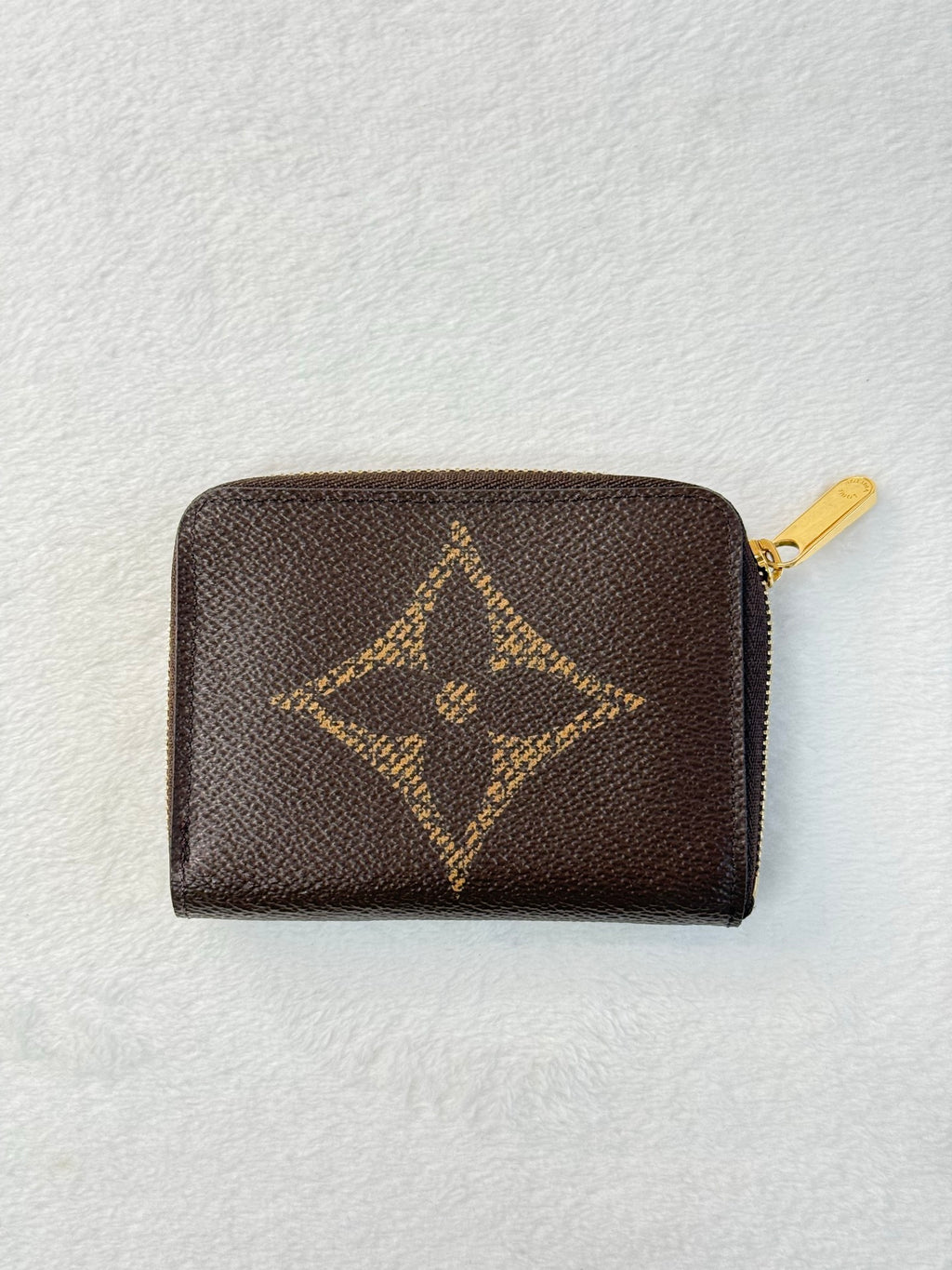 LOUIS VUITTON ZIPPY Coin Purse