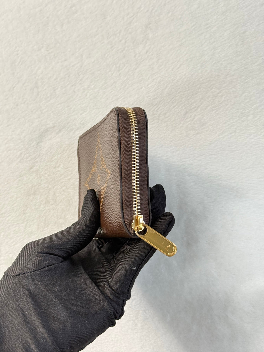 LOUIS VUITTON ZIPPY Coin Purse