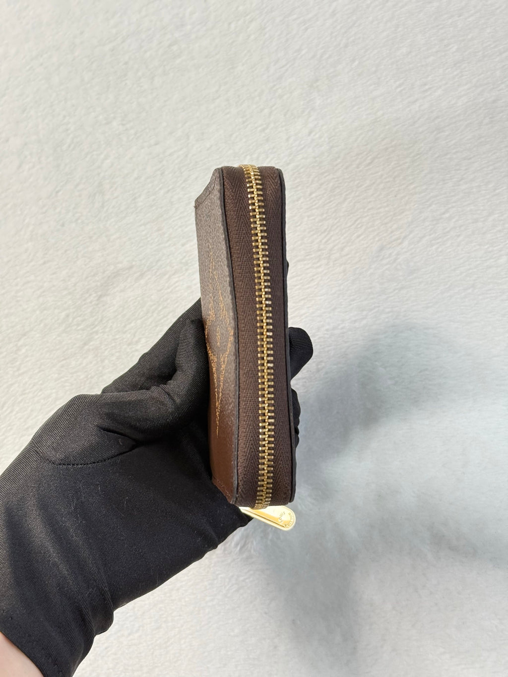 LOUIS VUITTON ZIPPY Coin Purse