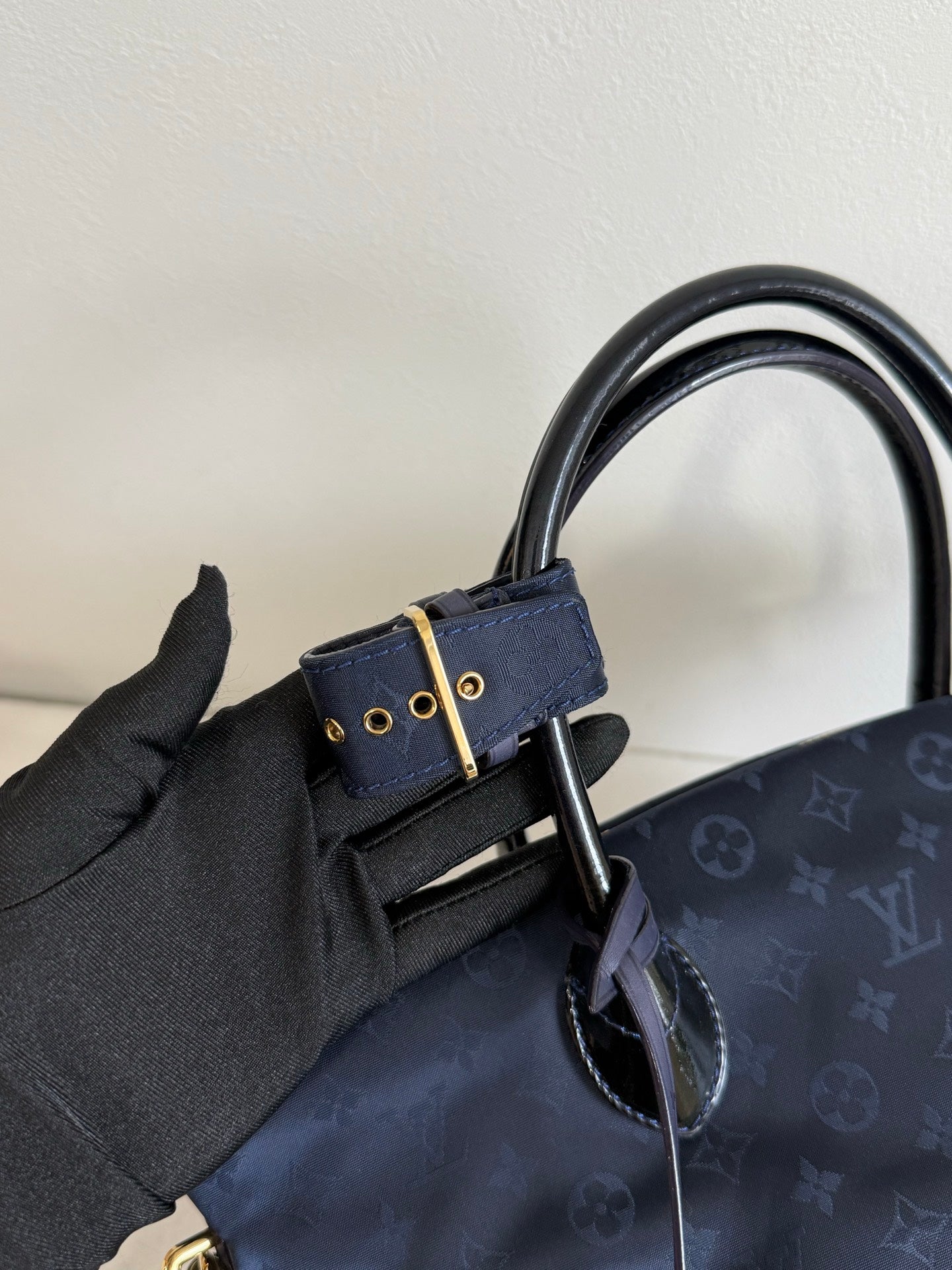 LOUIS VUITTON Blue Monogram Desire Vertical Lock it MM