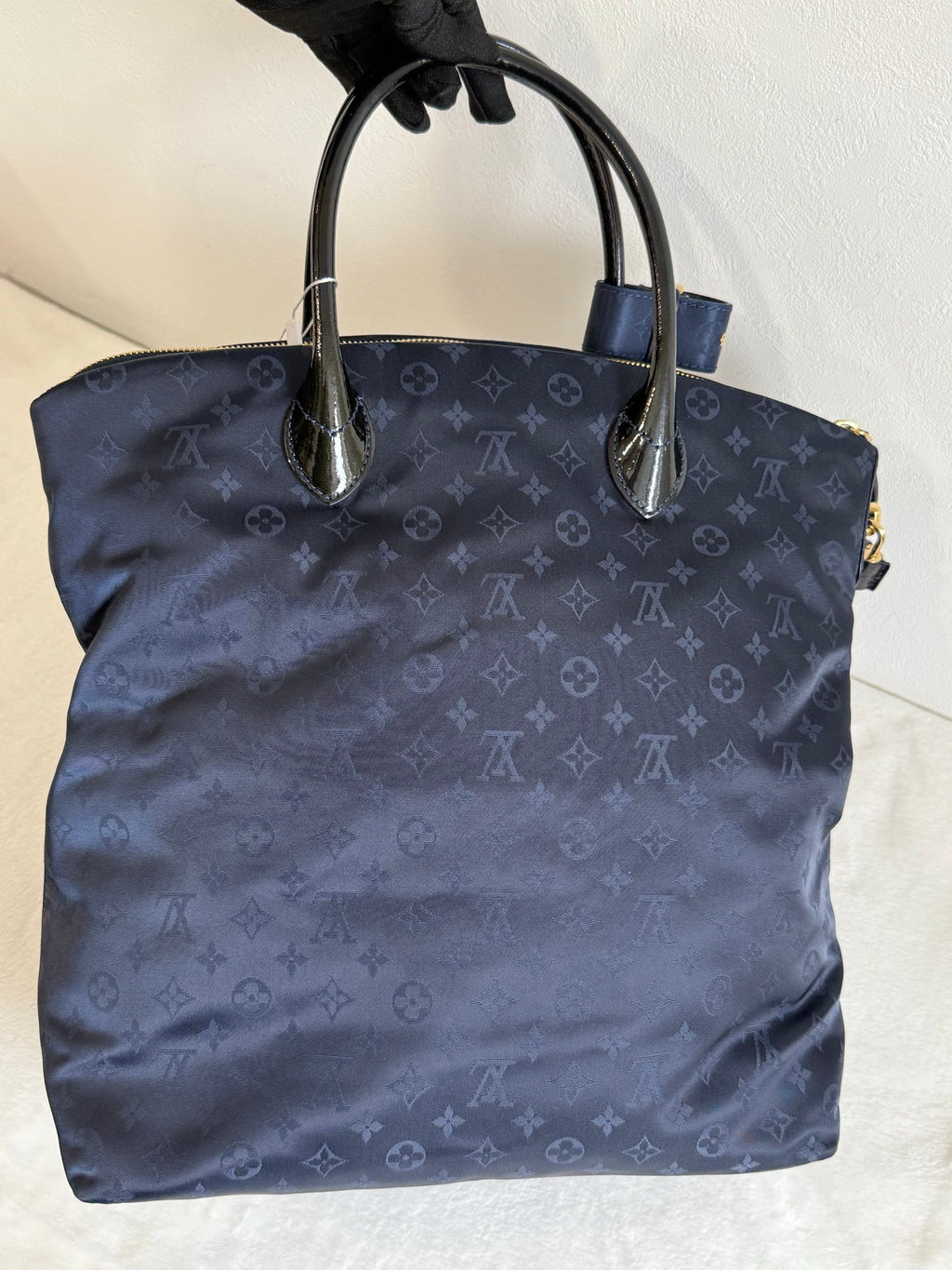 LOUIS VUITTON Blue Monogram Desire Vertical Lock it MM