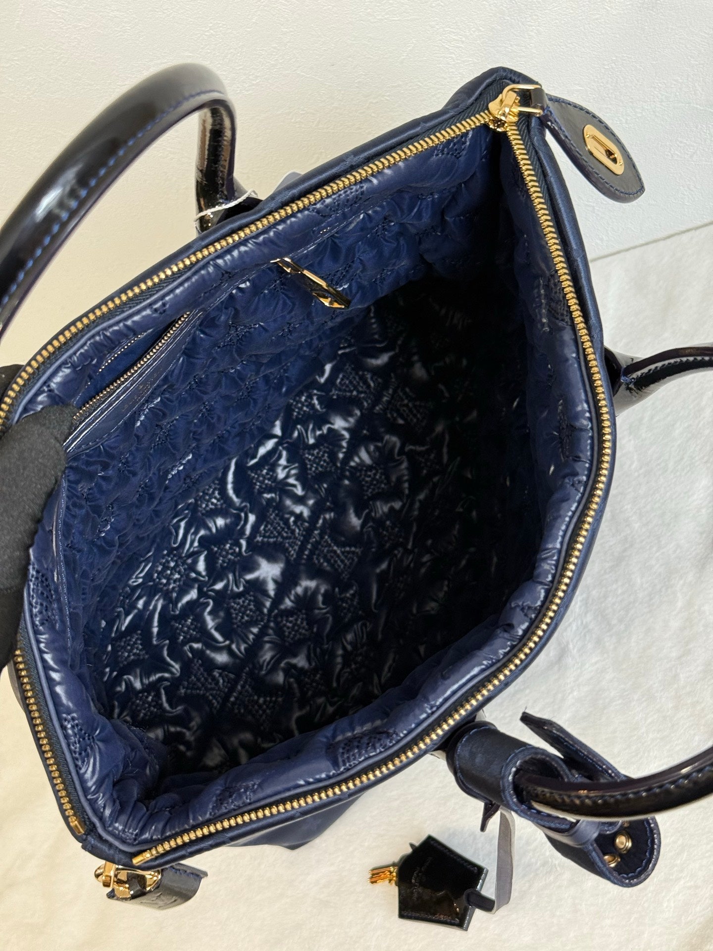 LOUIS VUITTON Blue Monogram Desire Vertical Lock it MM