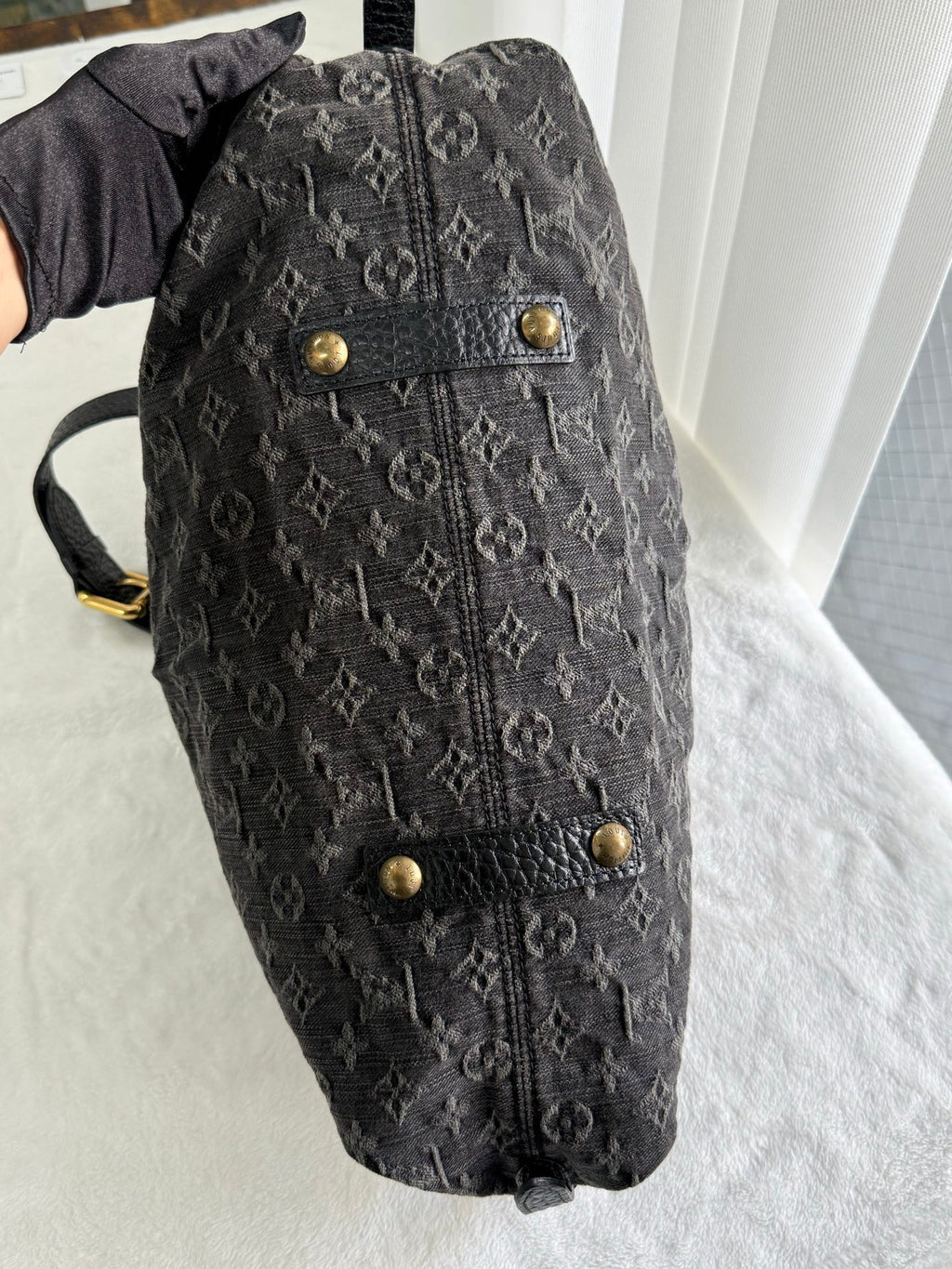 LOUIS VUITTON Denim Neo Cabby MM Shoulder bag Pre-loved