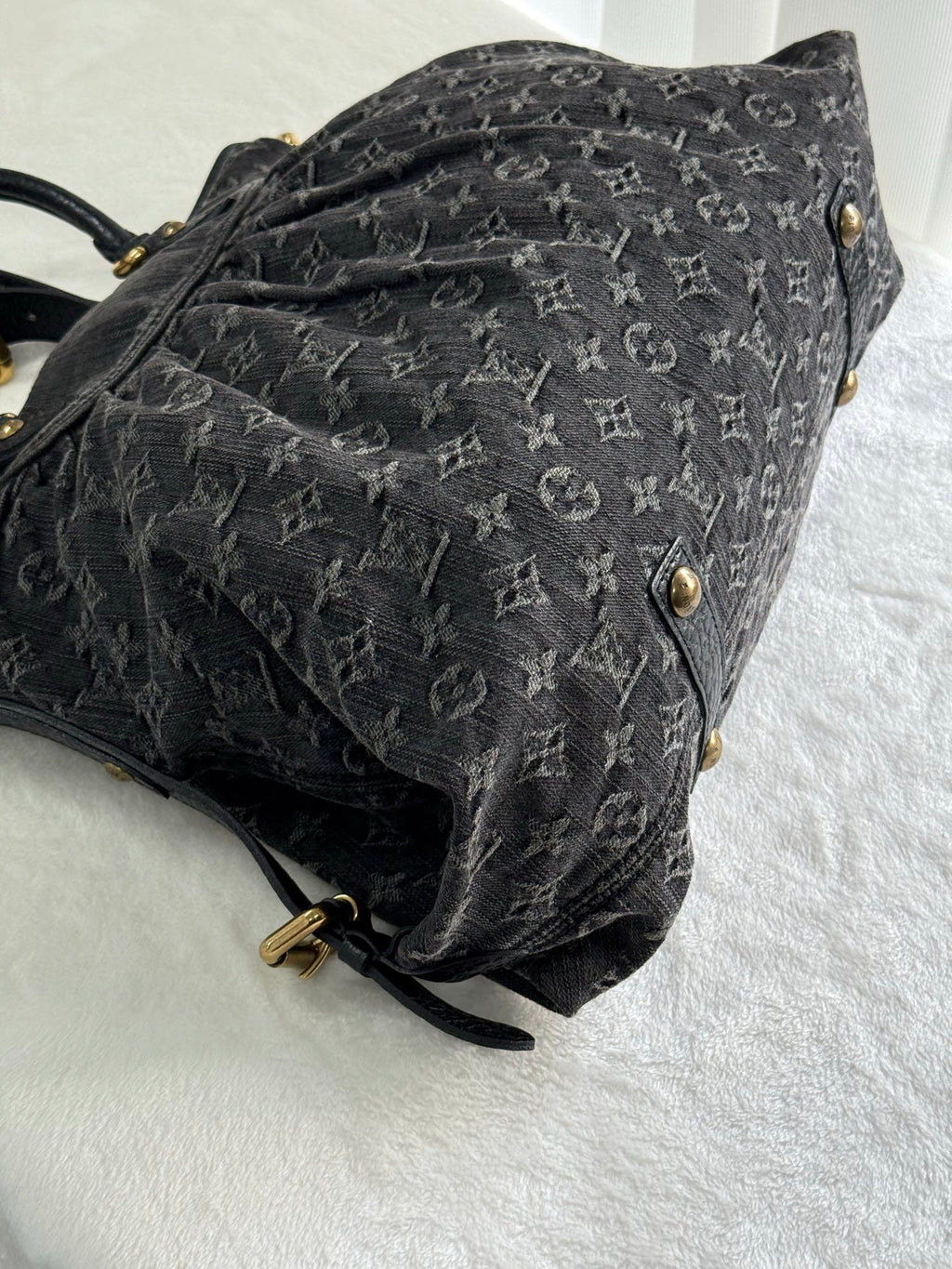 LOUIS VUITTON Denim Neo Cabby MM Shoulder bag Pre-loved