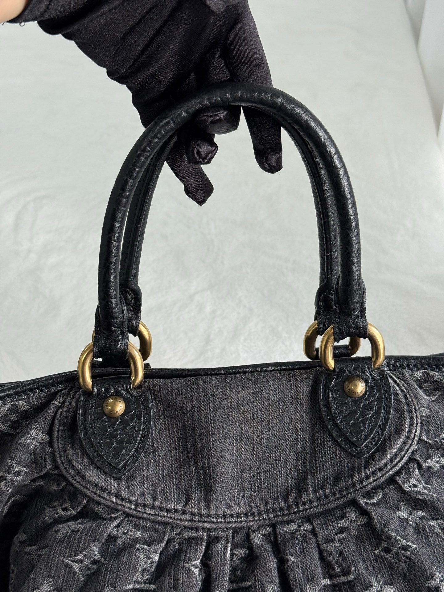 LOUIS VUITTON Denim Neo Cabby MM Shoulder bag Pre-loved