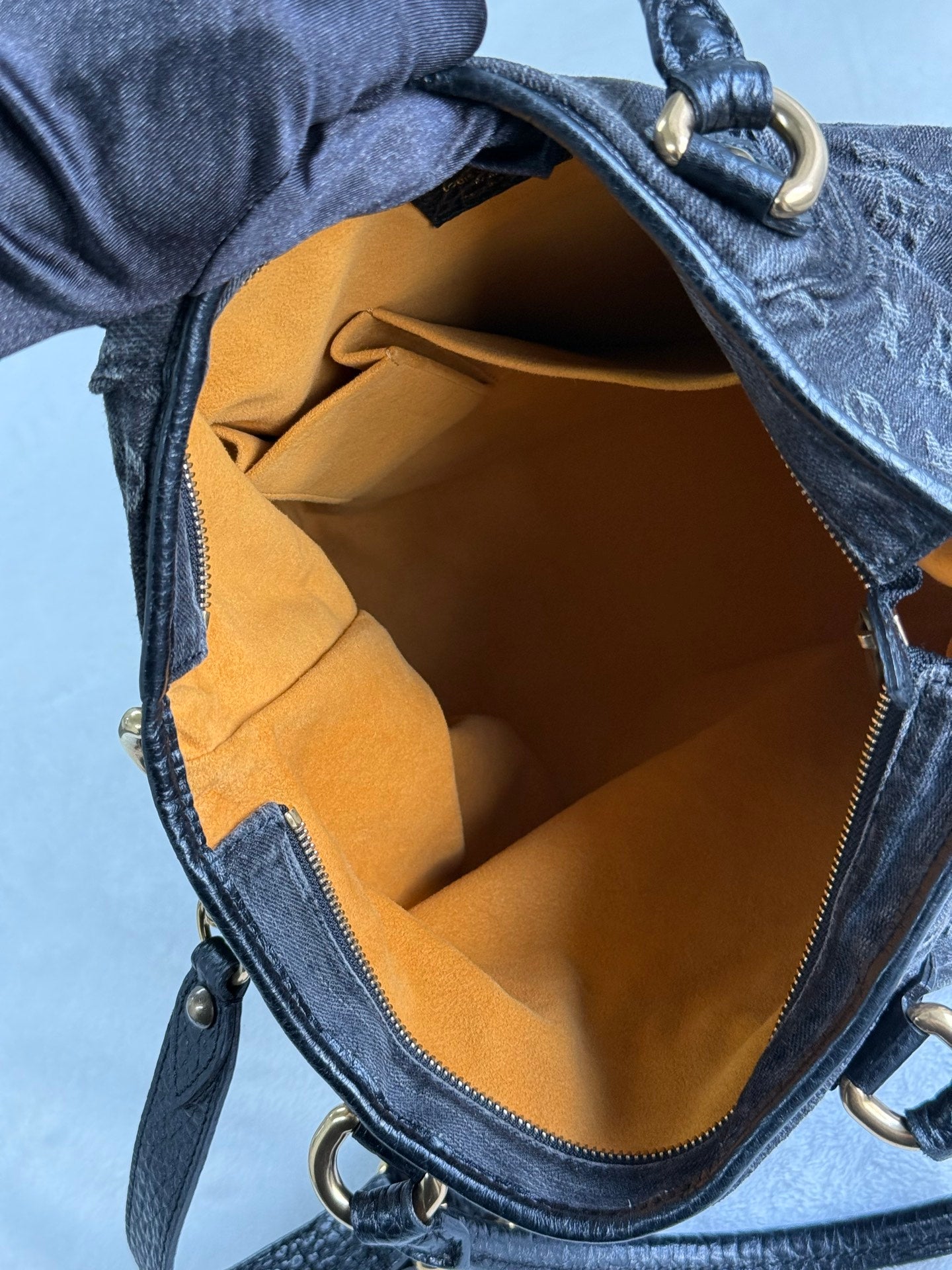 LOUIS VUITTON Denim Neo Cabby MM Shoulder bag Pre-loved