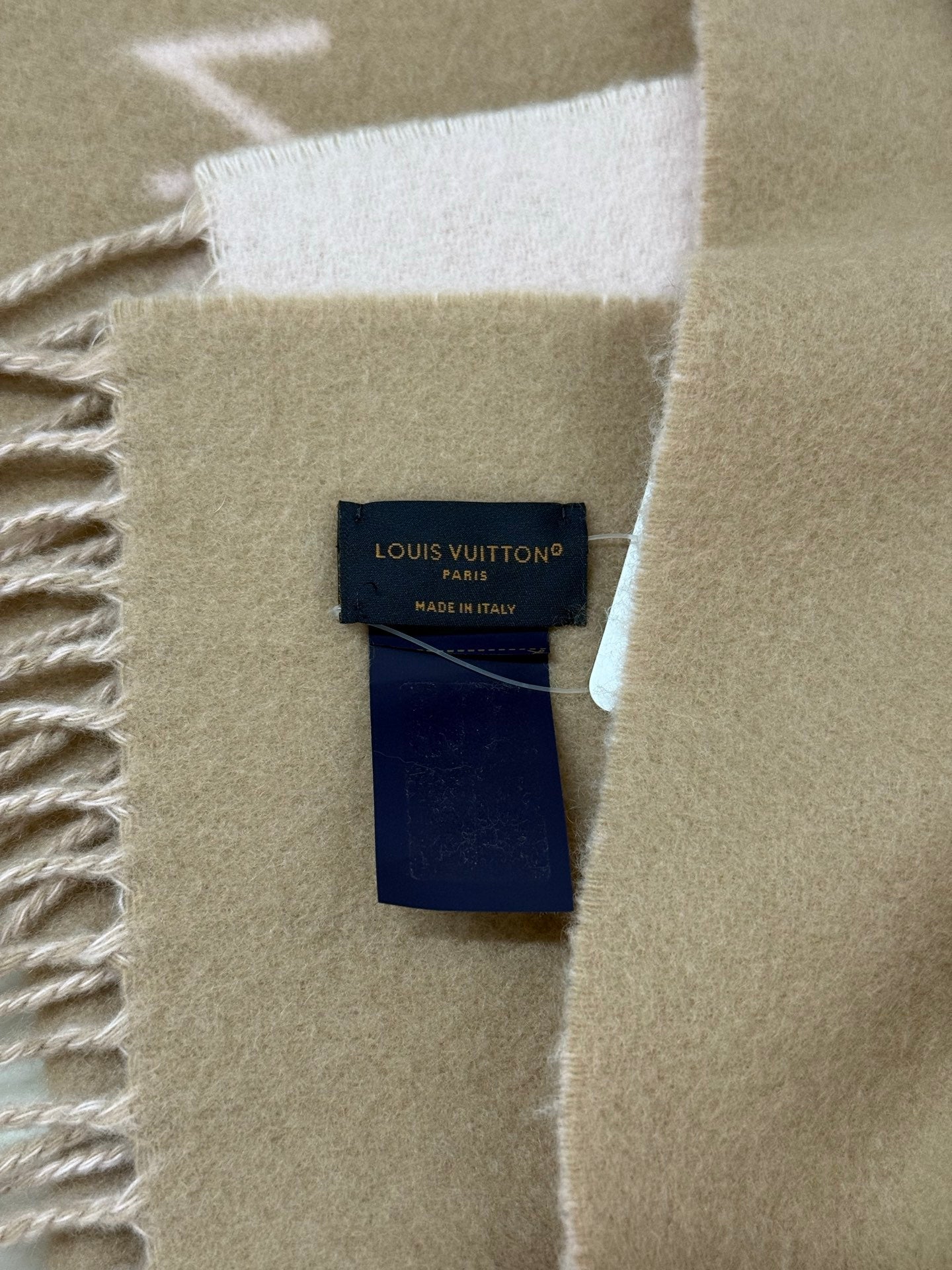 LOUIS VUITTON Scarf