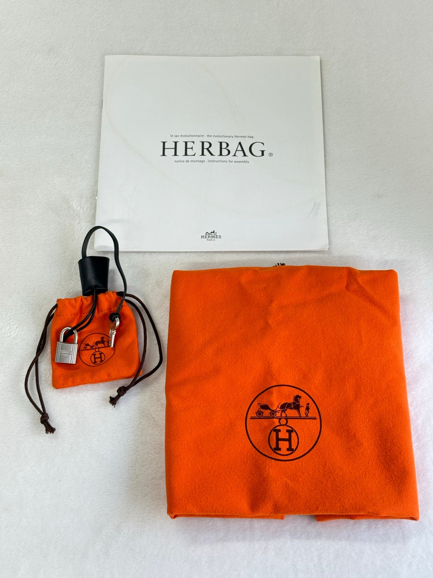 HERMES Herbag Zip 30 Black Toile Vache Palladium Hardware