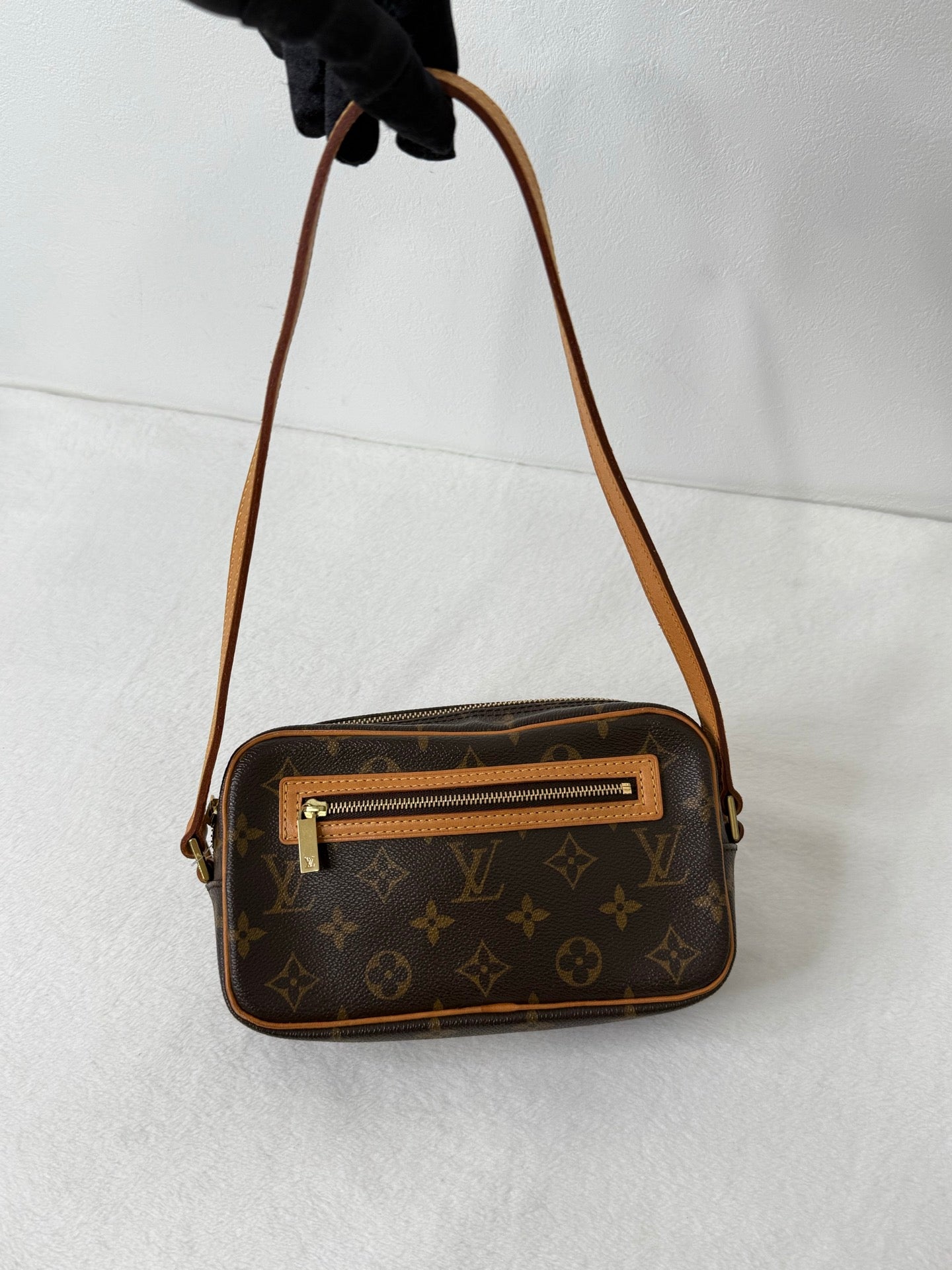 LOUIS VUITTON Monogram Cite PM Shoulder Bag