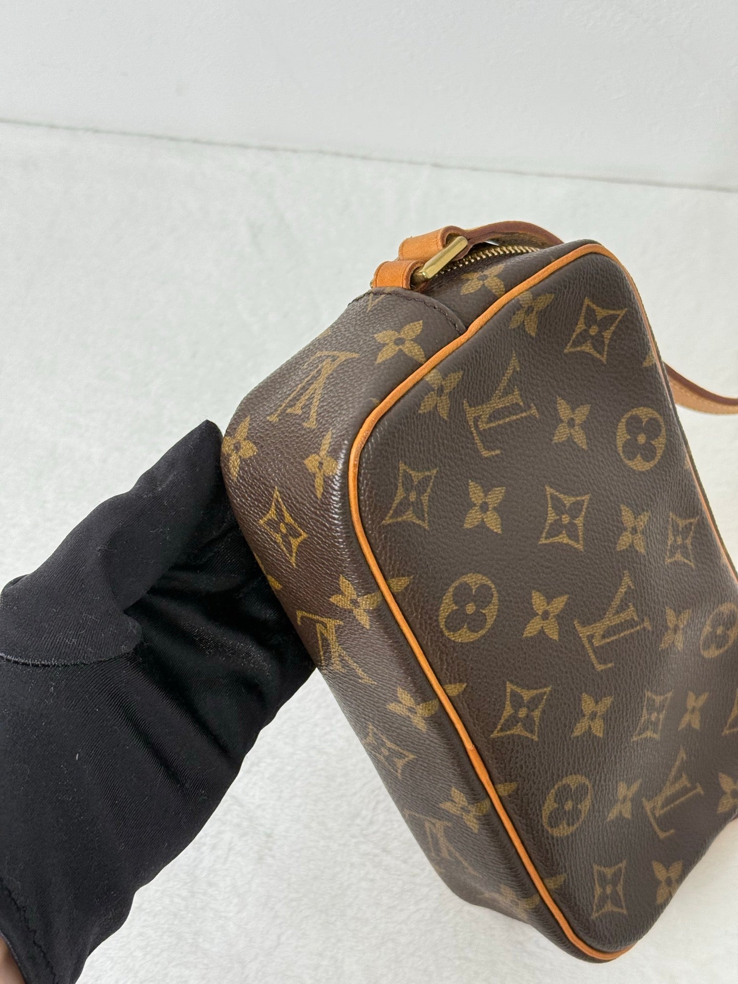 LOUIS VUITTON Monogram Cite PM Shoulder Bag