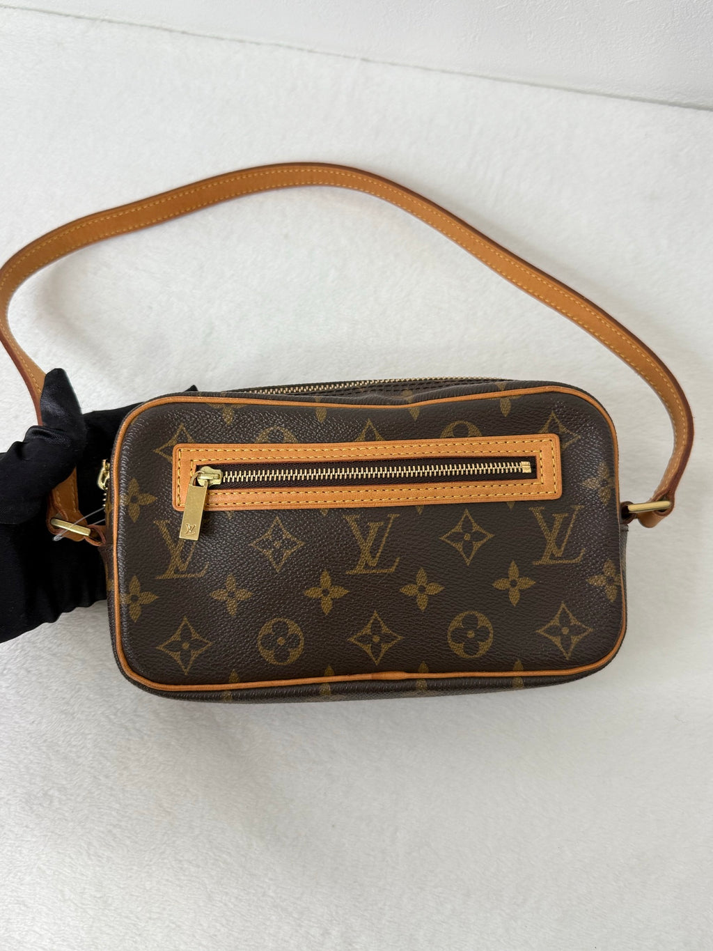LOUIS VUITTON Monogram Cite PM Shoulder Bag