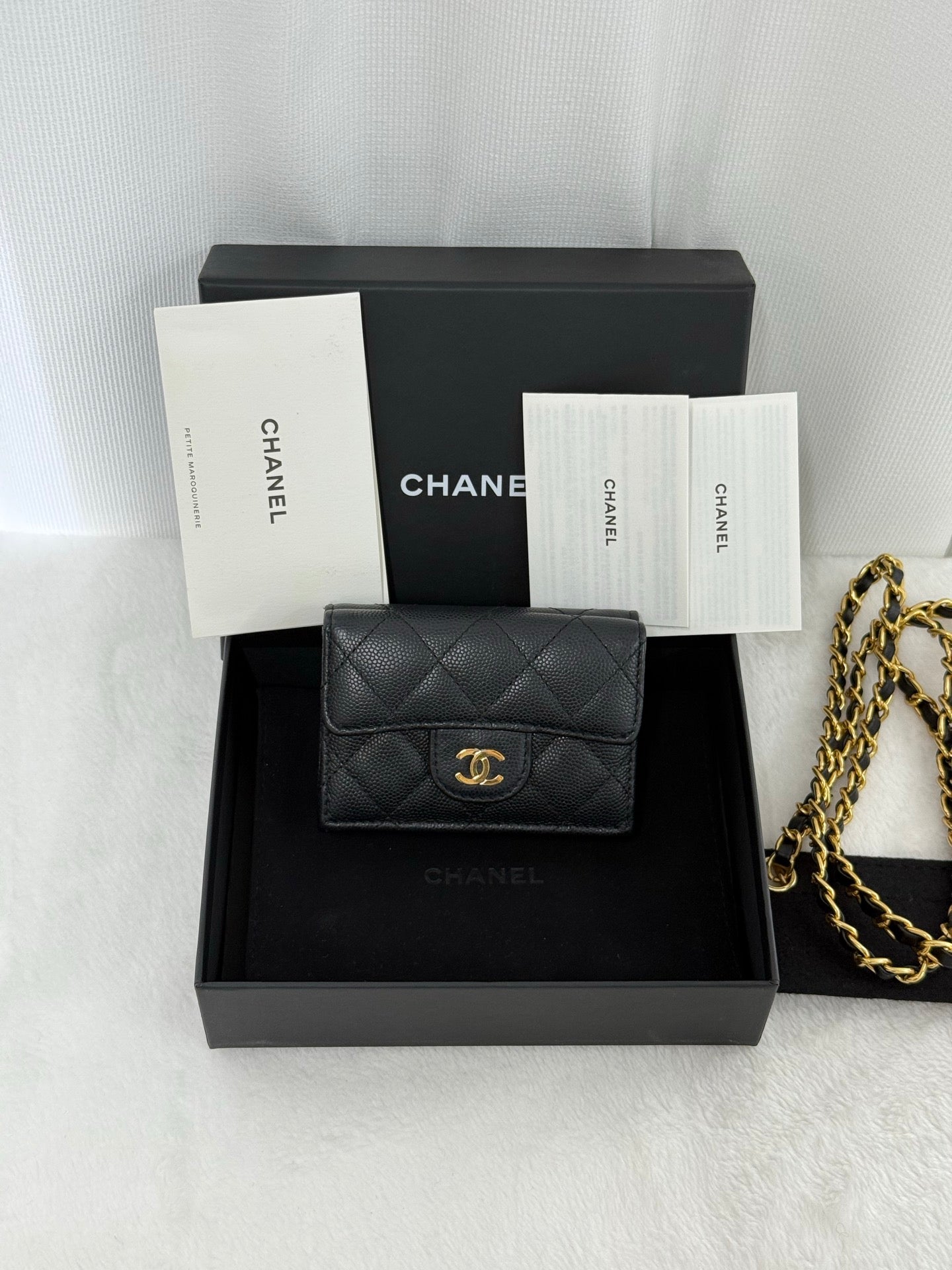 CHANEL Caviar Wallet