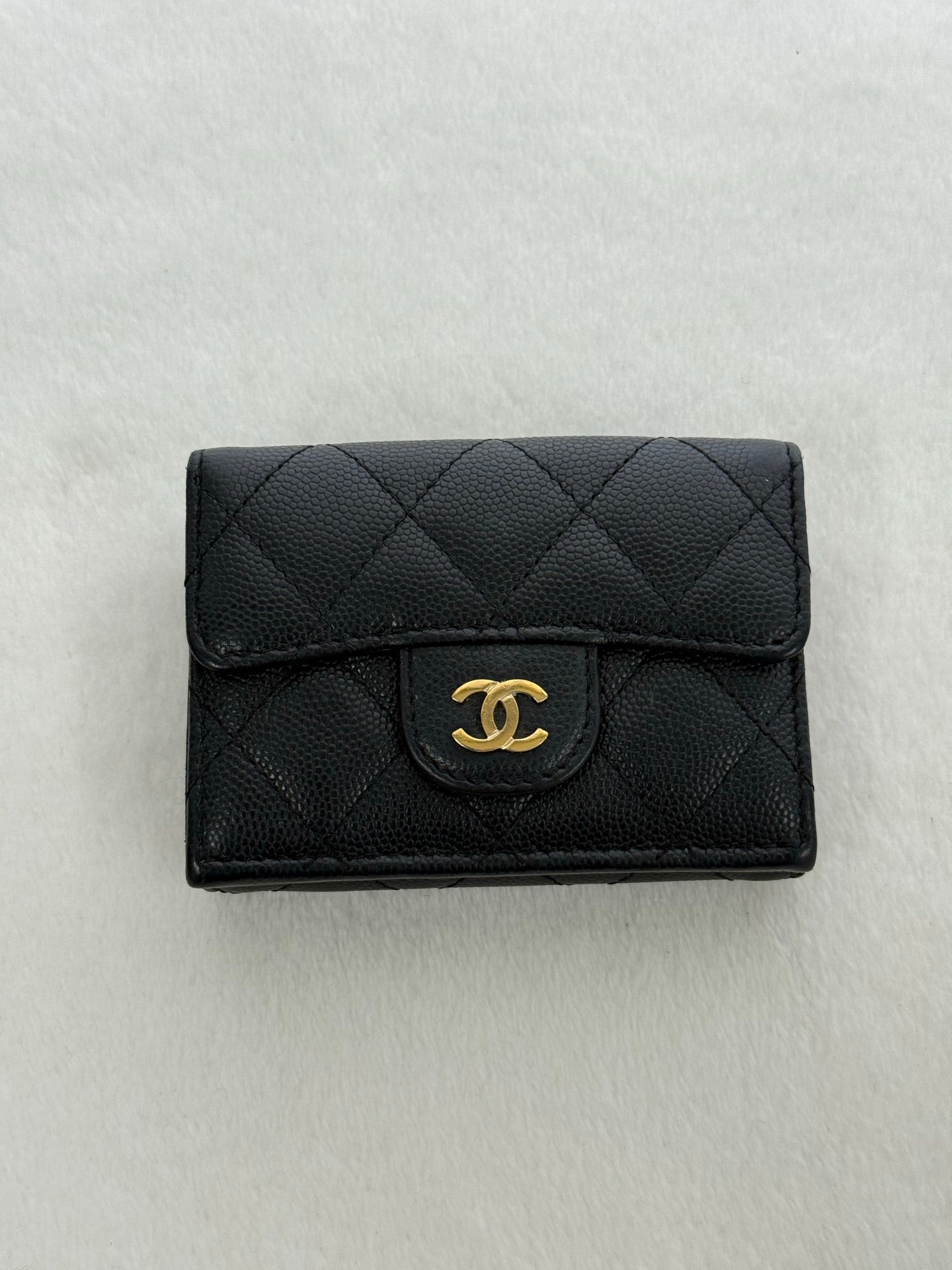 CHANEL Caviar Wallet