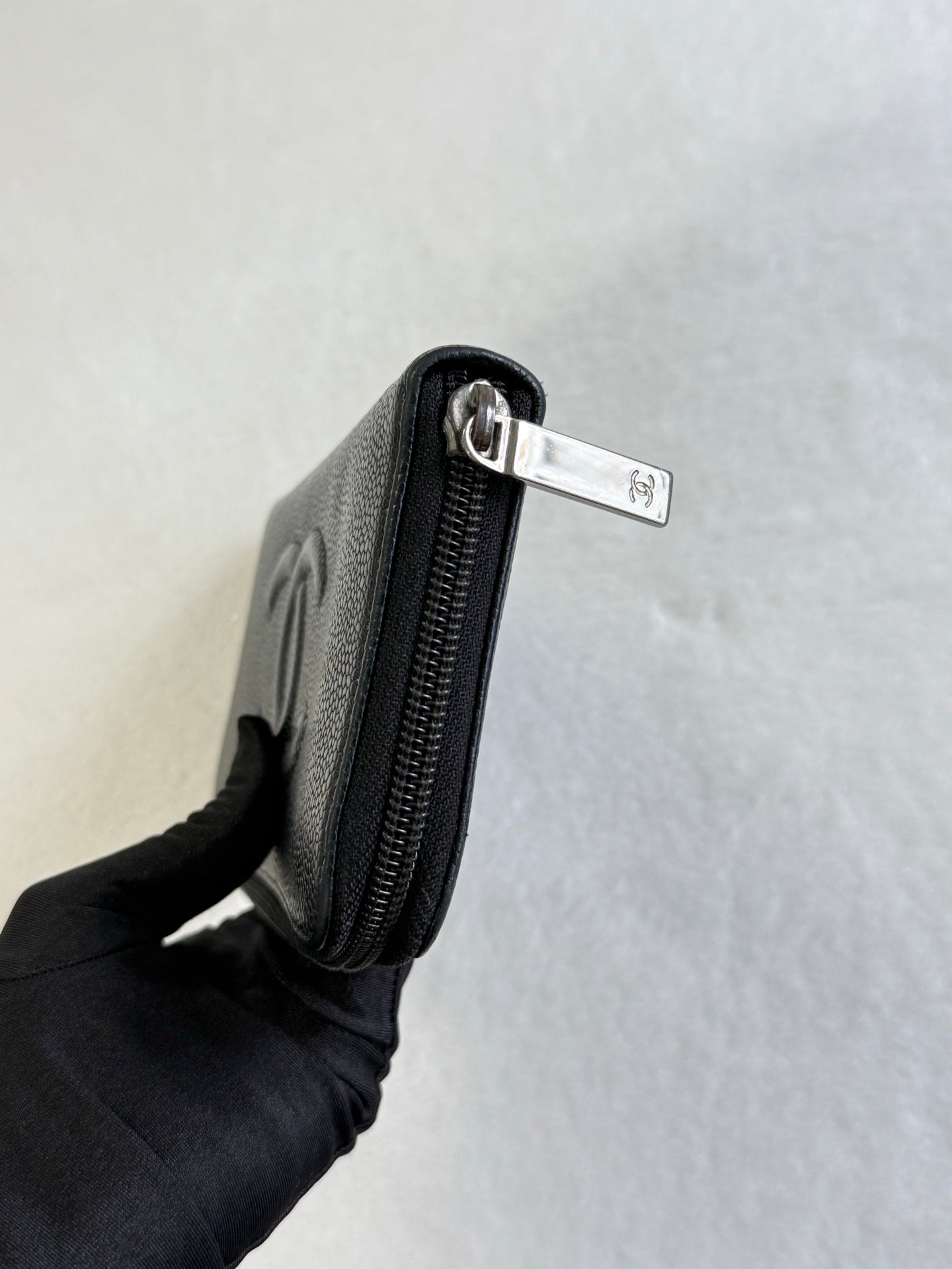 CHANEL Cavier Wallet