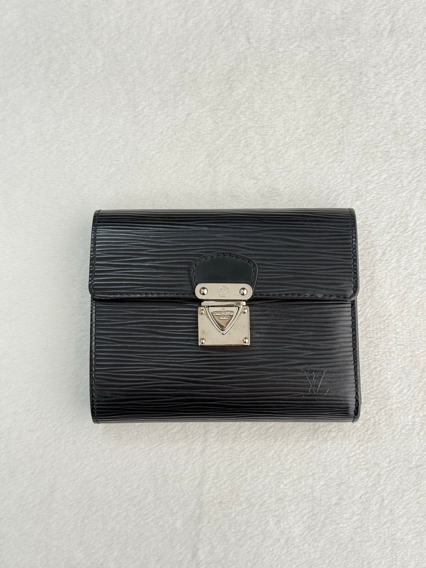 LOUIS VUITTON Epi Wallet