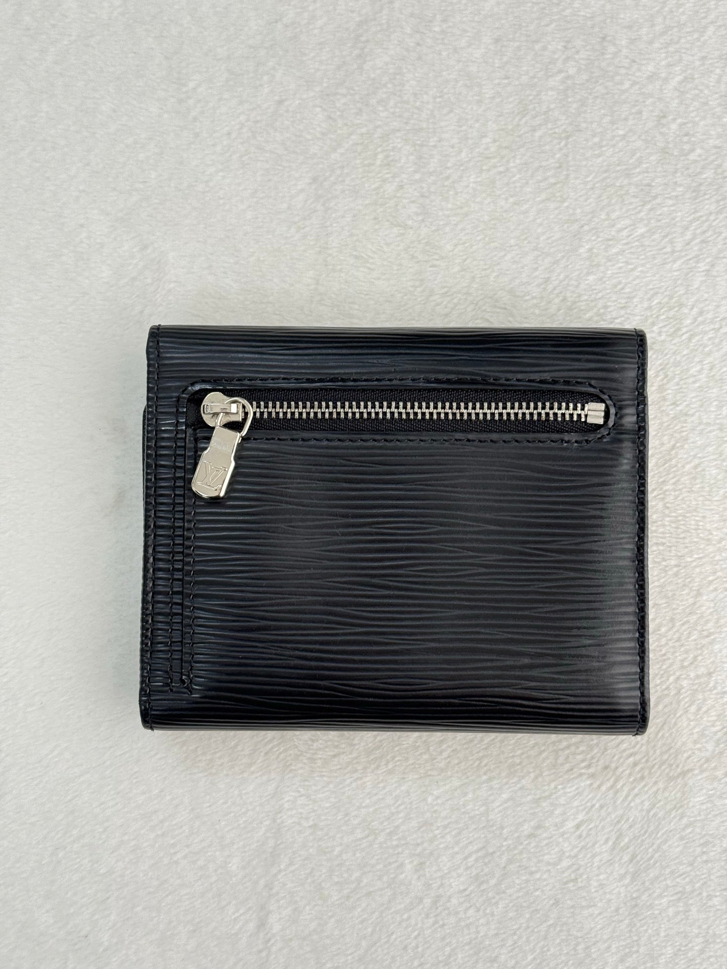 LOUIS VUITTON Epi Wallet