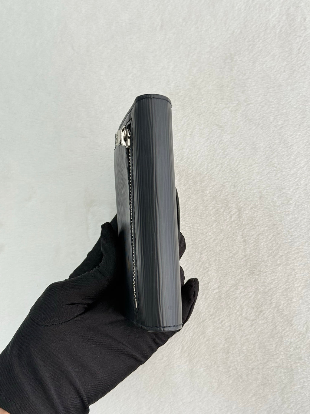 LOUIS VUITTON Epi Wallet