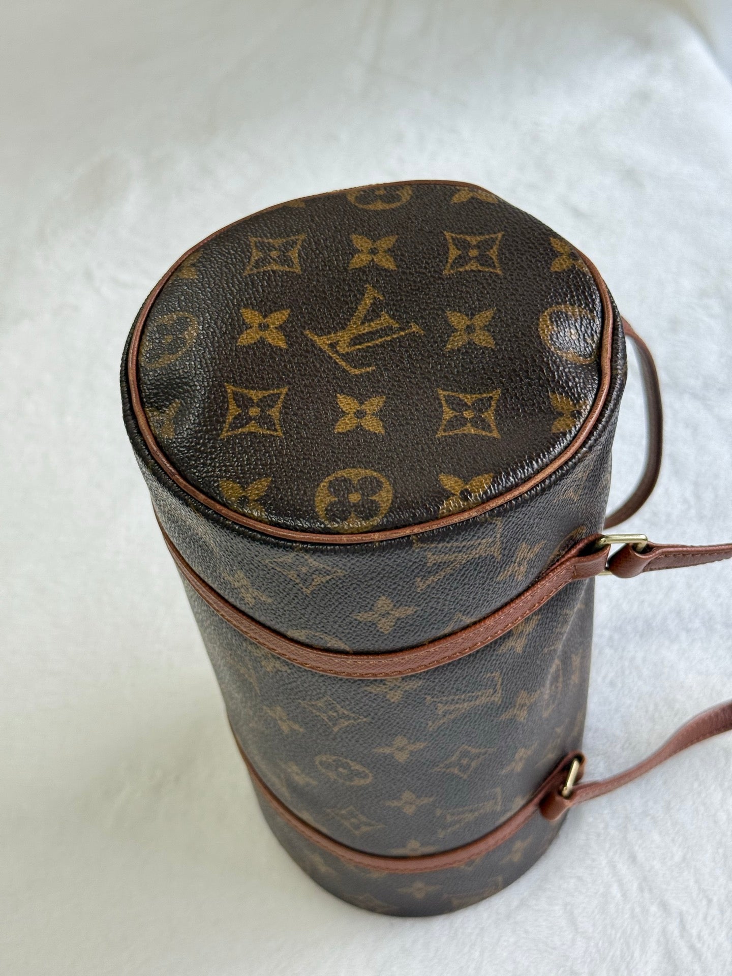 LOUIS VUITTON Monogram Papillion 26
