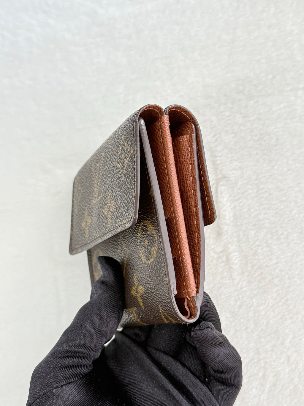 LOUIS VUITTON Monogram Compact Wallet