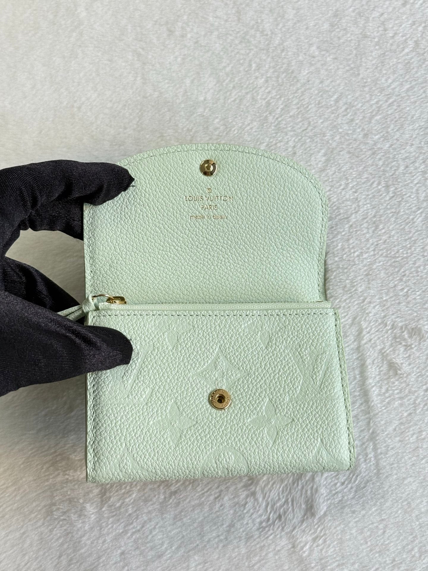 LOUIS VUITTON Zoe Wallet