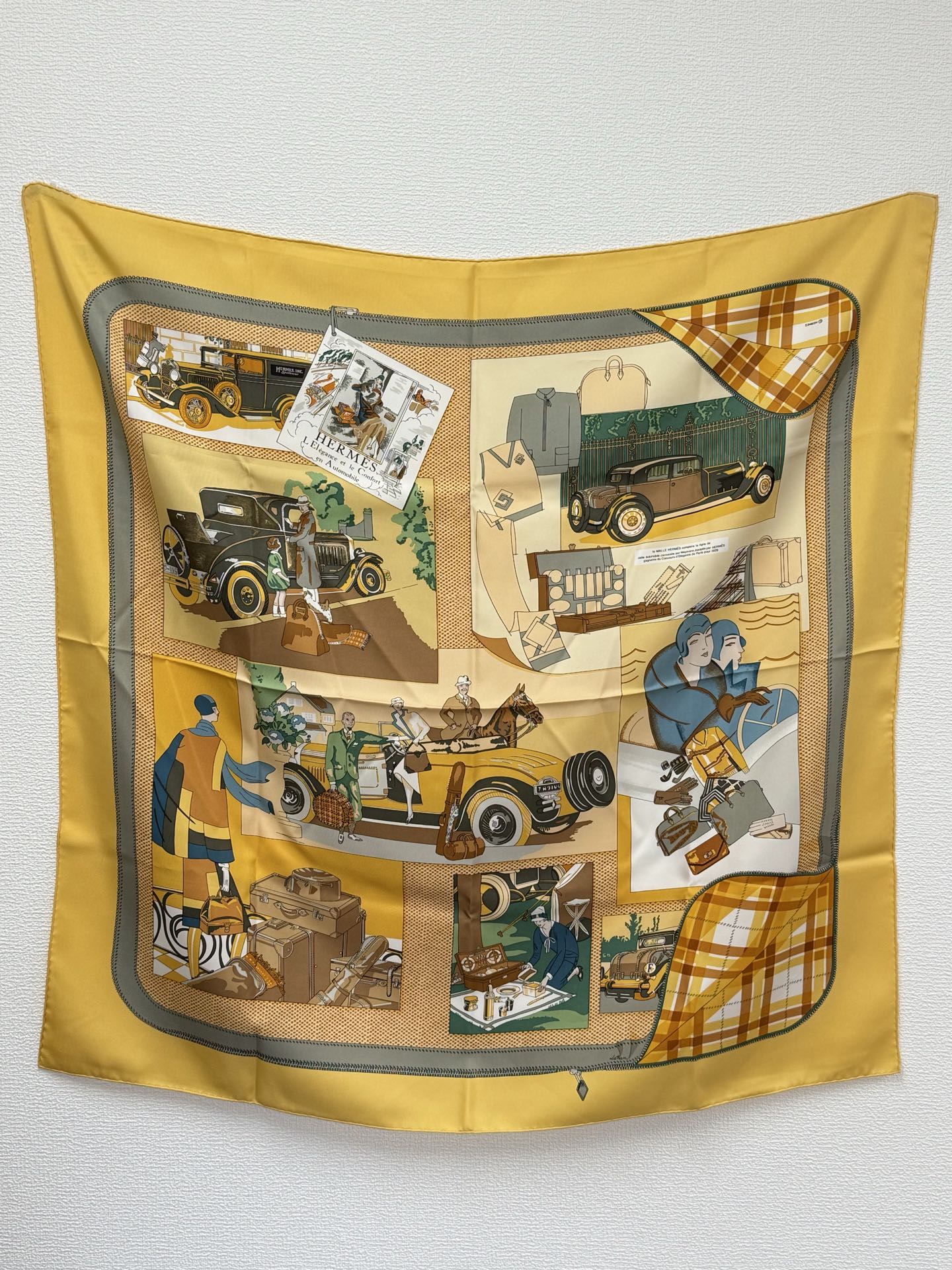 HERMES  Silk Scarf 90cm