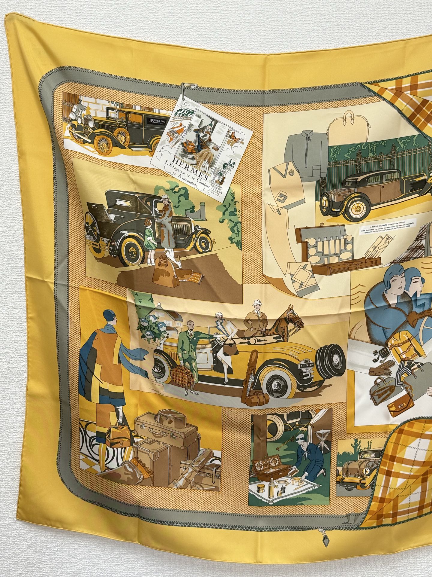 HERMES  Silk Scarf 90cm