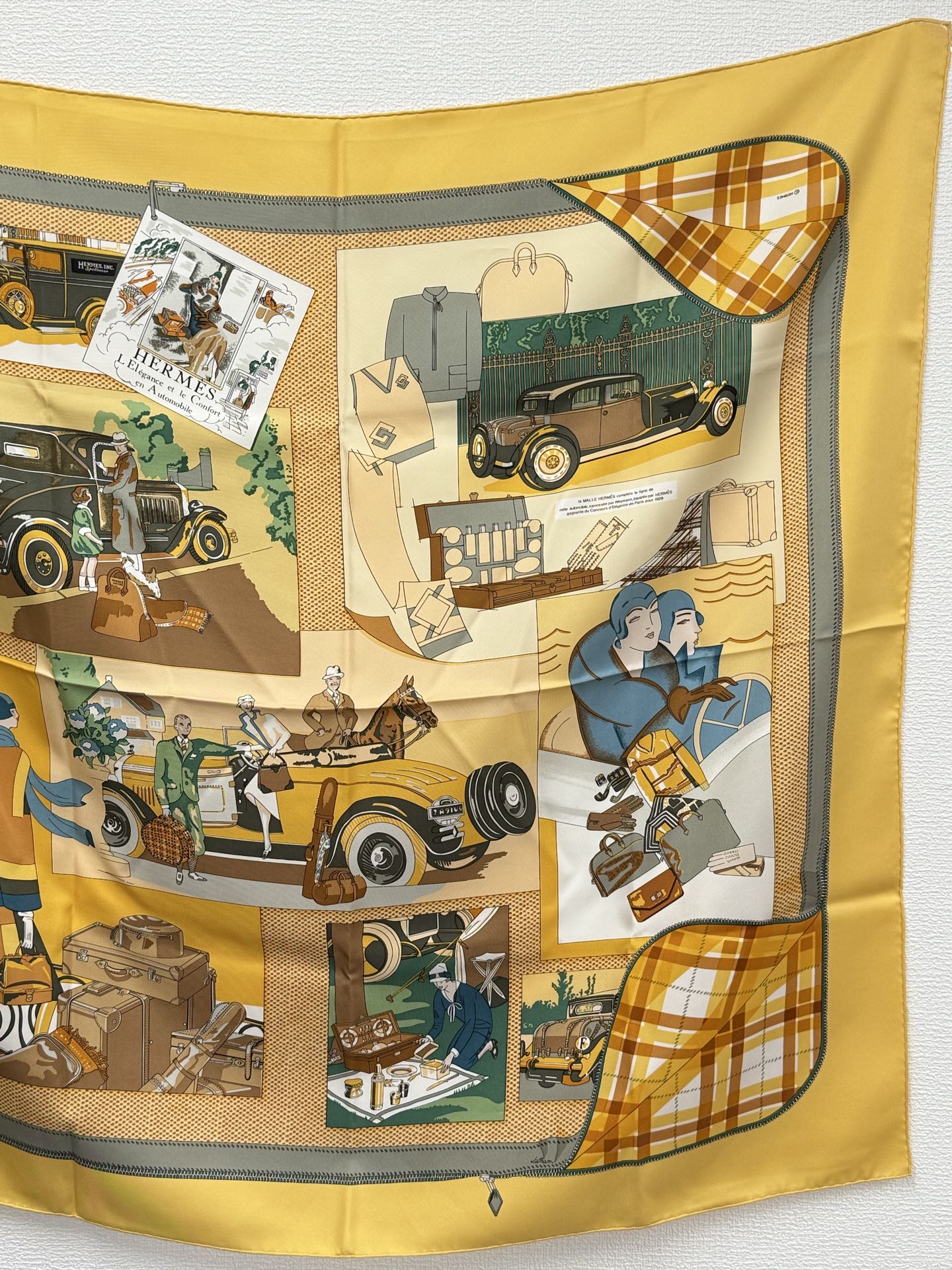 HERMES  Silk Scarf 90cm