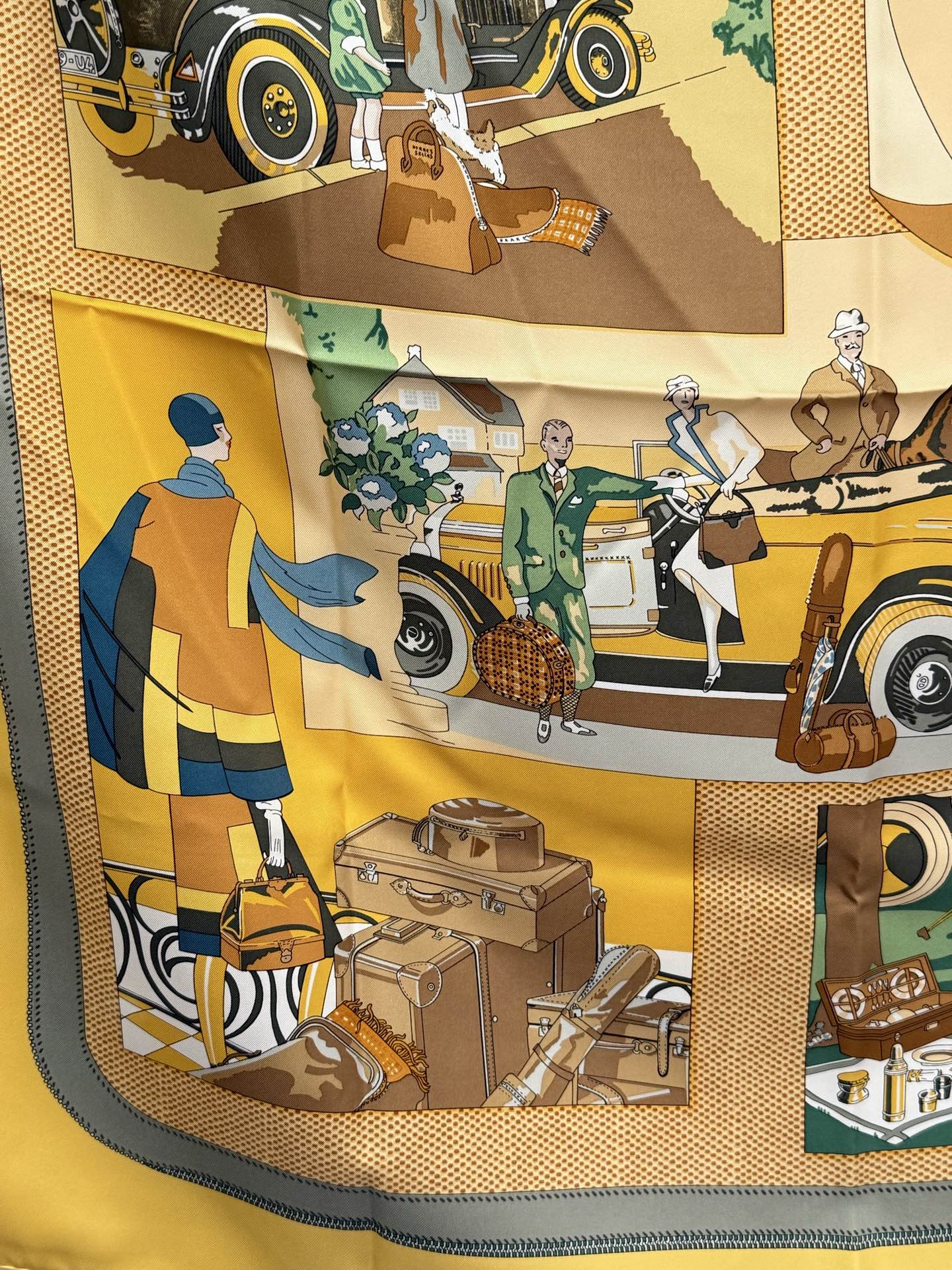 HERMES  Silk Scarf 90cm