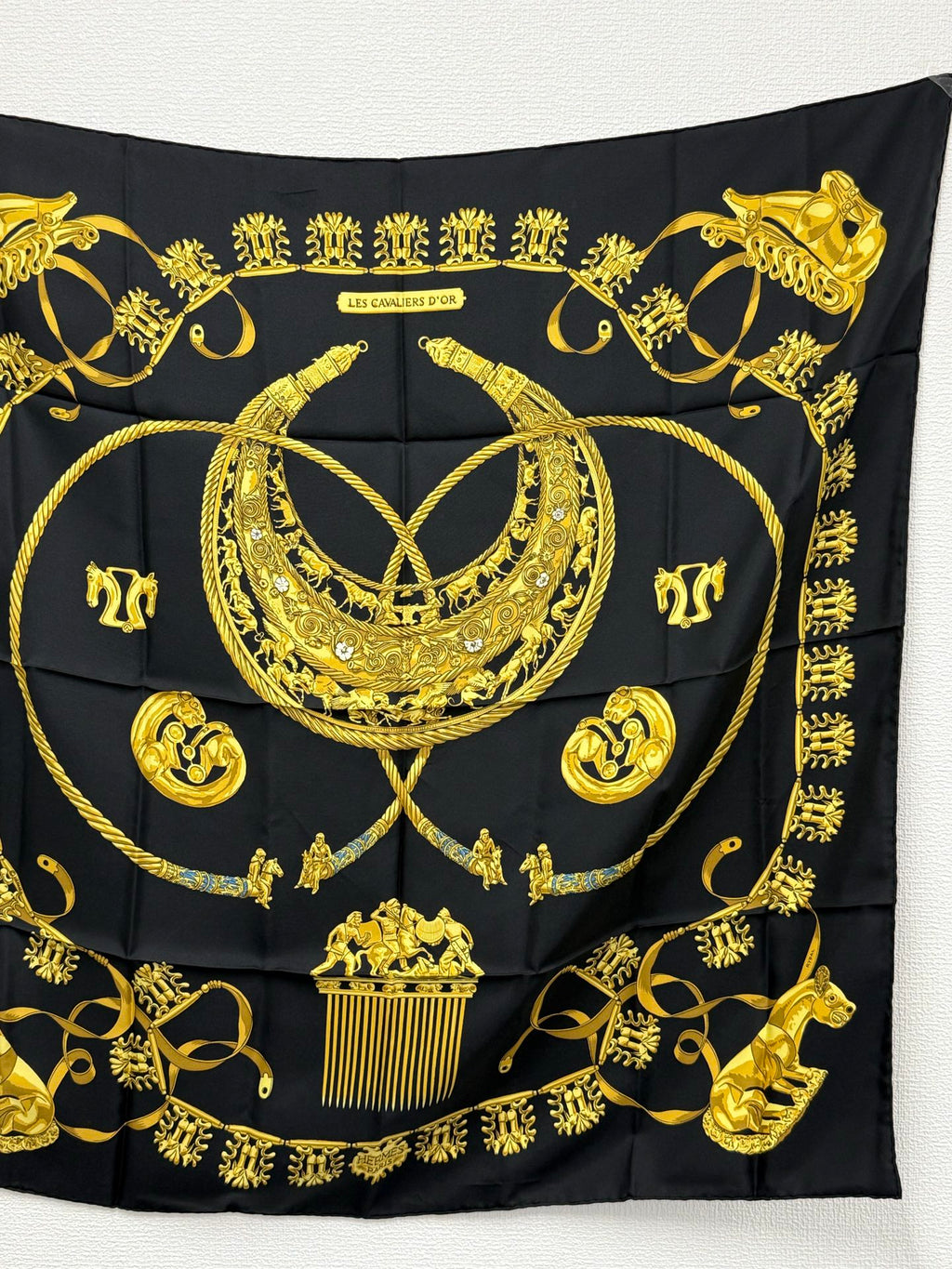 HERMES LESGAVALIERS D'OR Silk Scarf 90cm