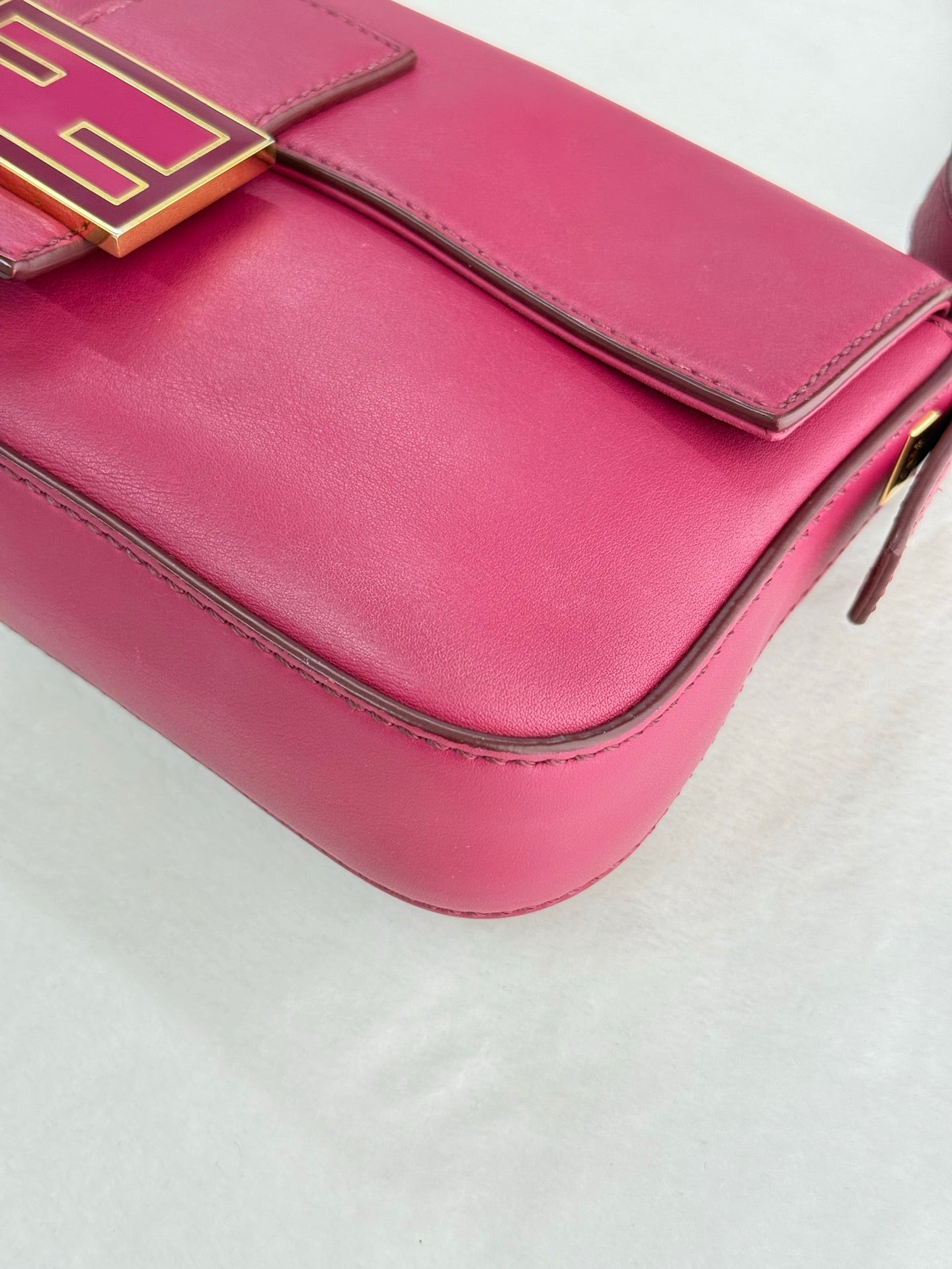 FENDI Micro Baguette Rosa