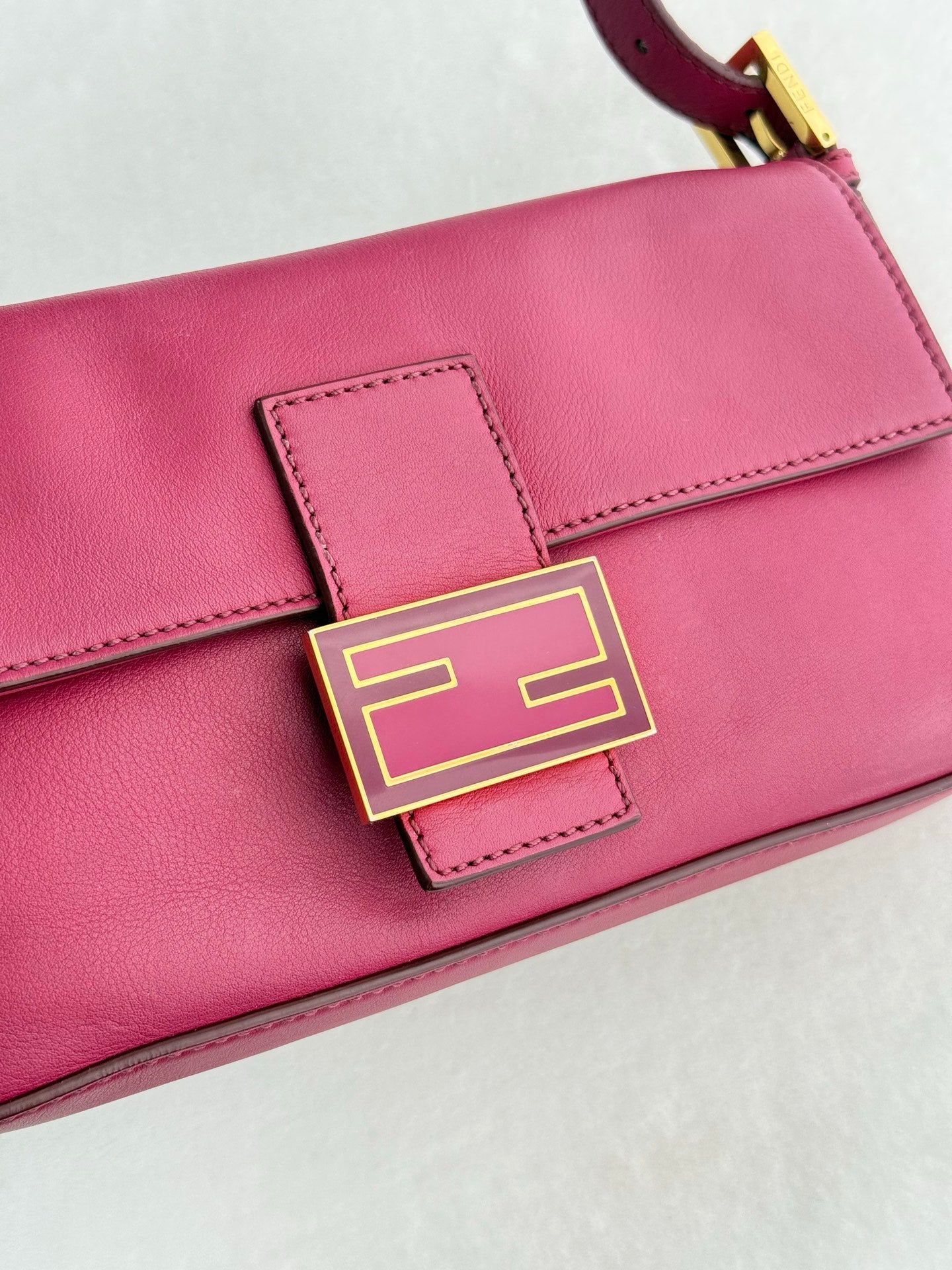FENDI Micro Baguette Rosa