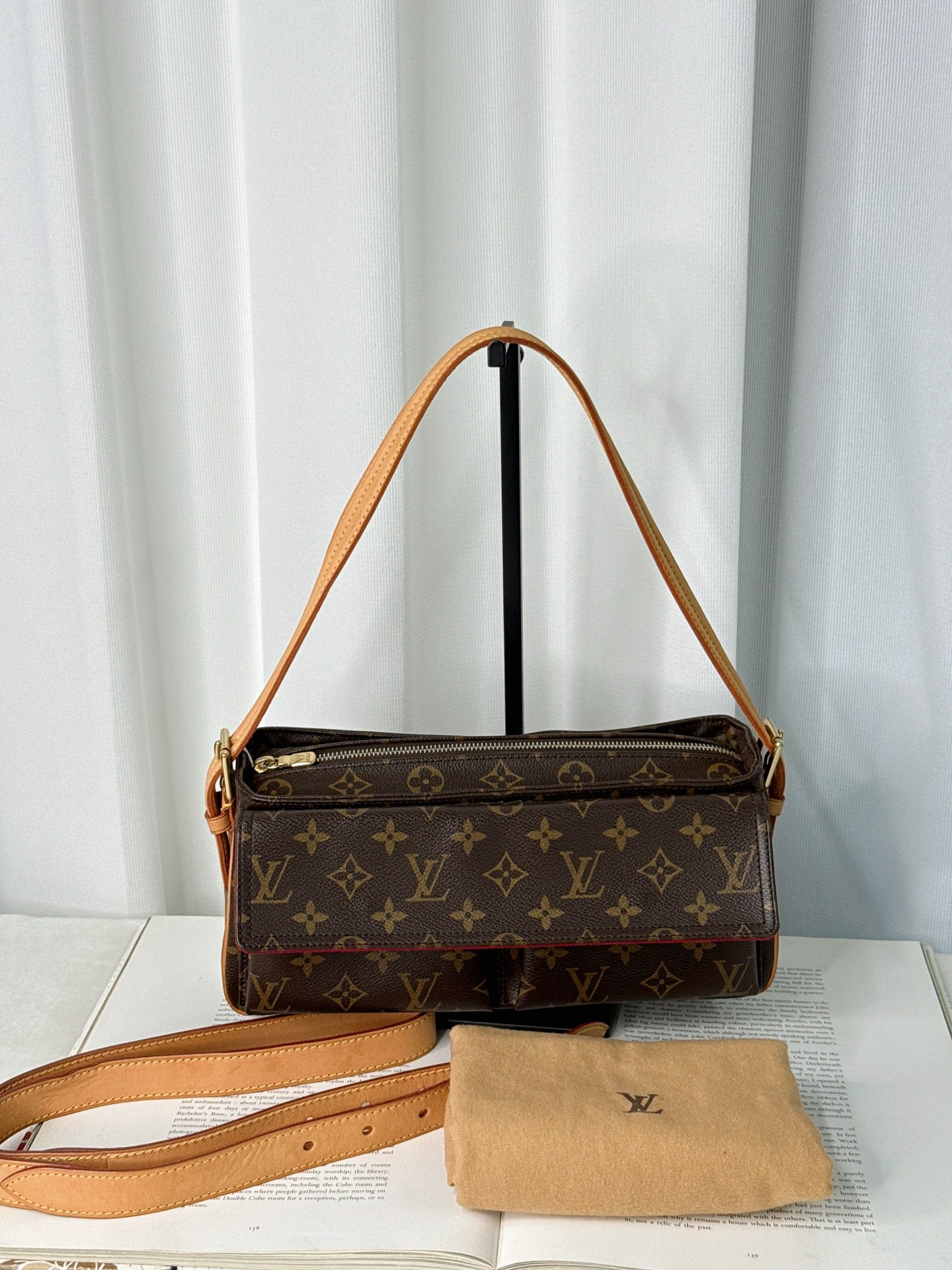 LOUIS VUITTON Monogram Viva Cite MM